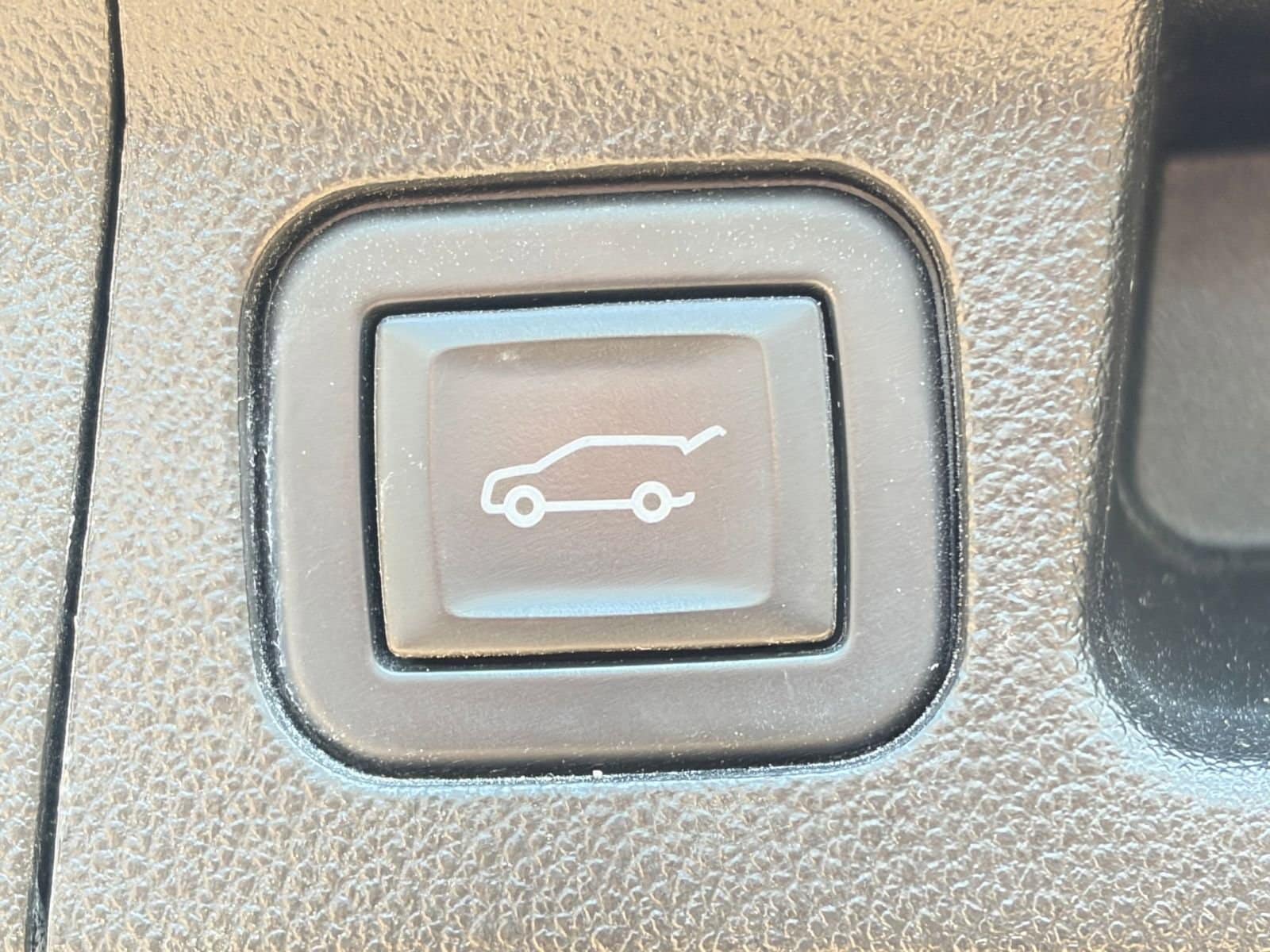 Thumbnail: 2023 GMC Acadia - 23