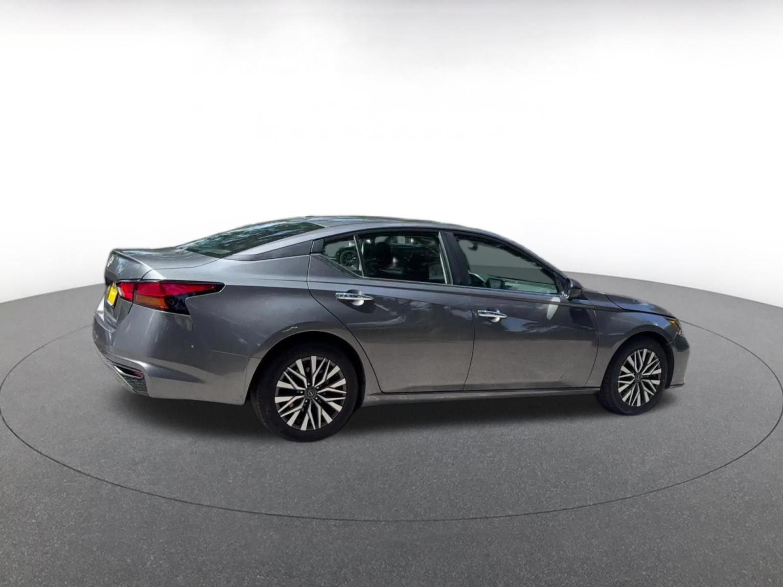 Thumbnail: 2025 Nissan Altima - 15