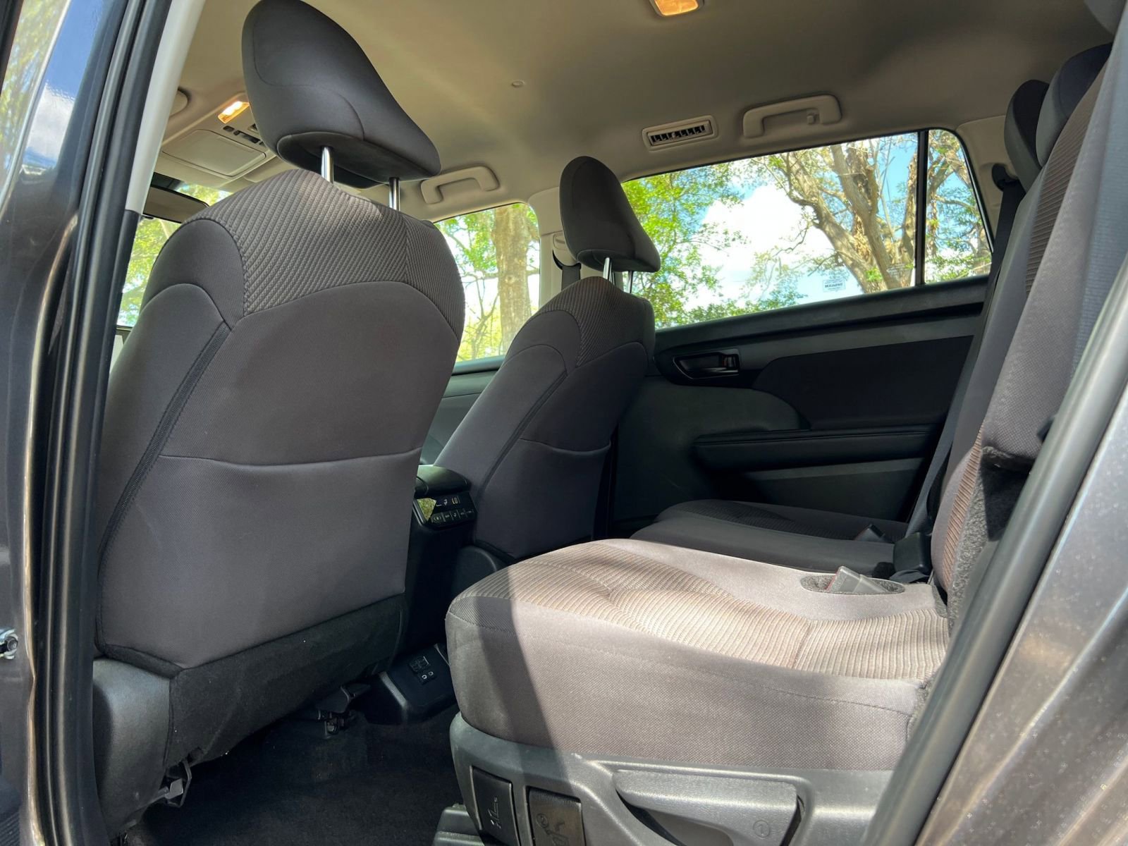 Thumbnail: 2025 Toyota Highlander - 29