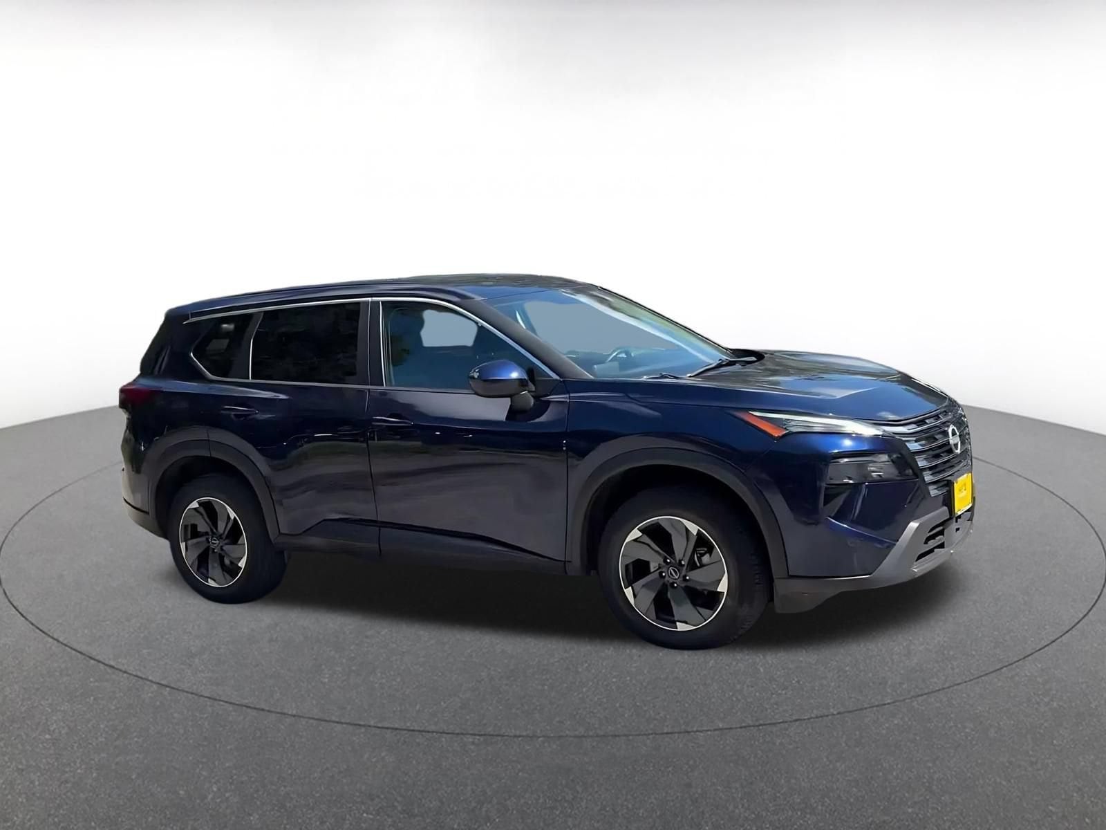 Thumbnail: 2025 Nissan Rogue - 2