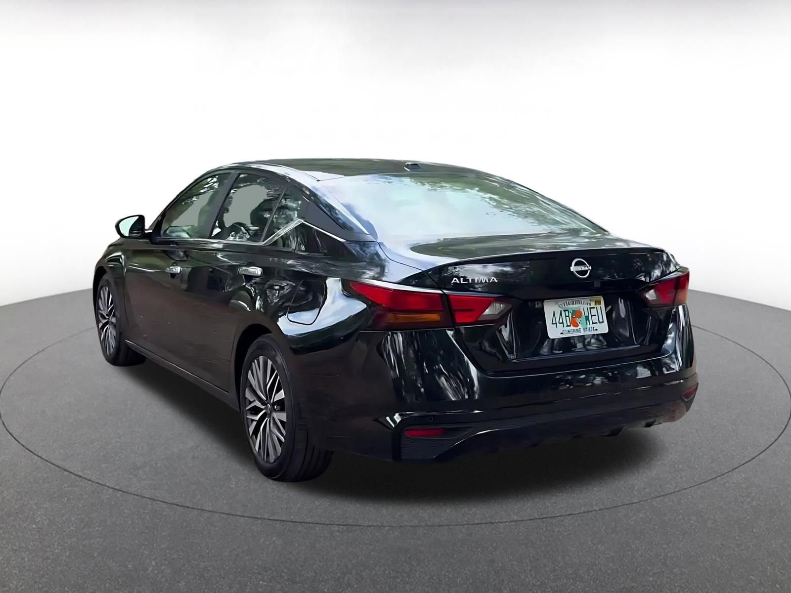 Thumbnail: 2025 Nissan Altima - 12