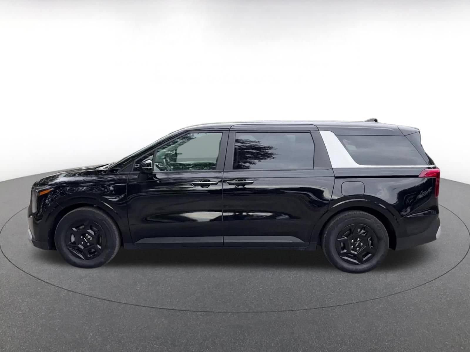 Thumbnail: 2026 Kia Carnival - 9