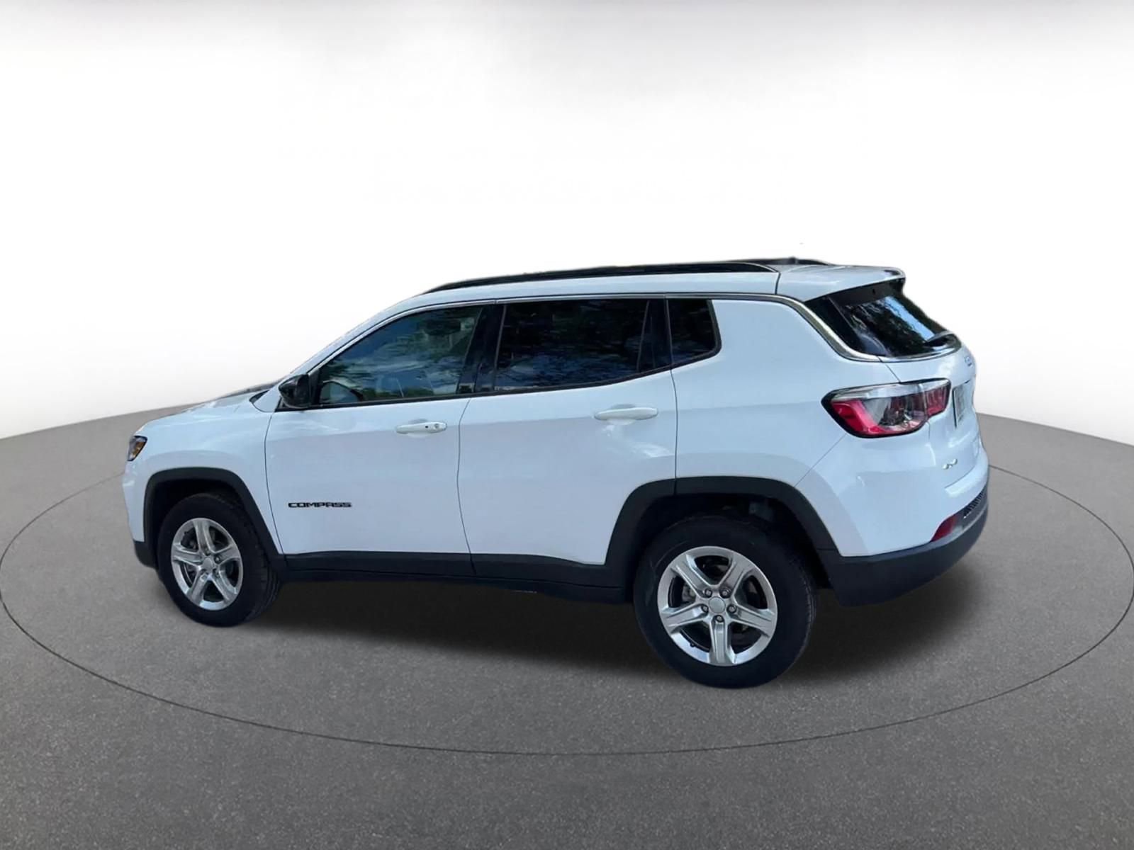 Thumbnail: 2023 Jeep Compass - 10