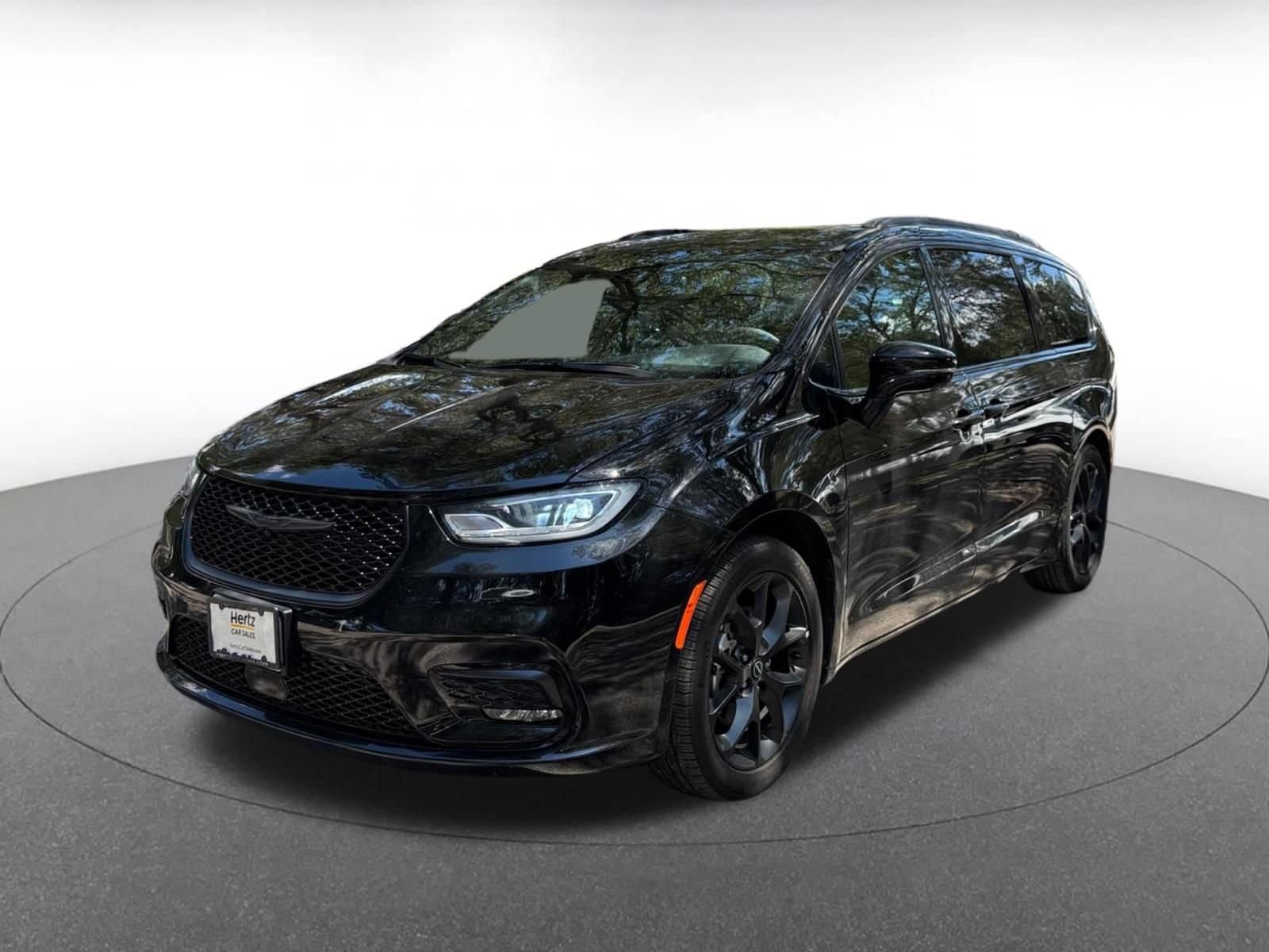 Thumbnail: 2025 Chrysler Pacifica - 3