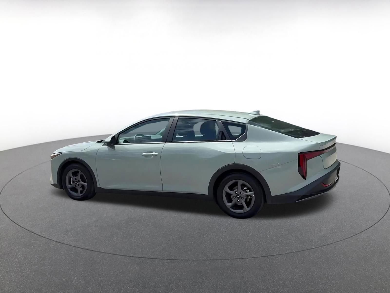 Thumbnail: 2025 Kia K4 - 10