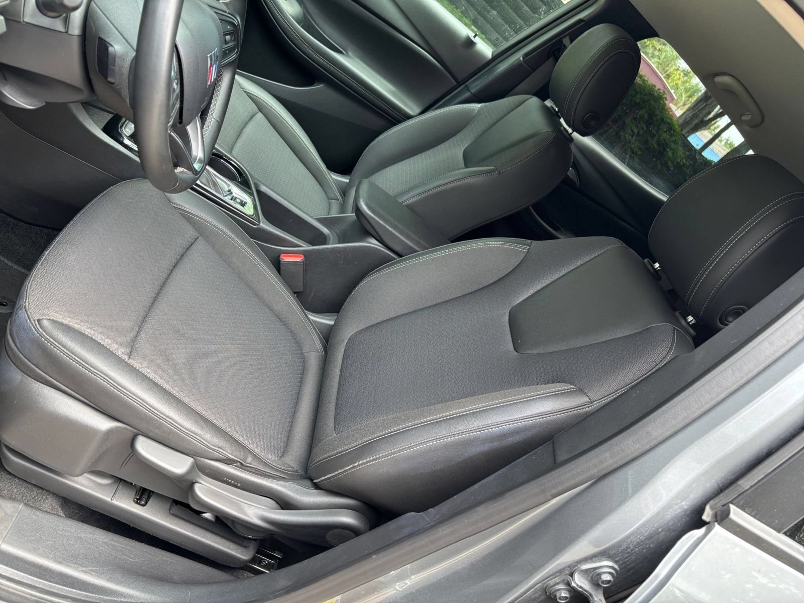 Thumbnail: 2025 Buick Encore GX - 34