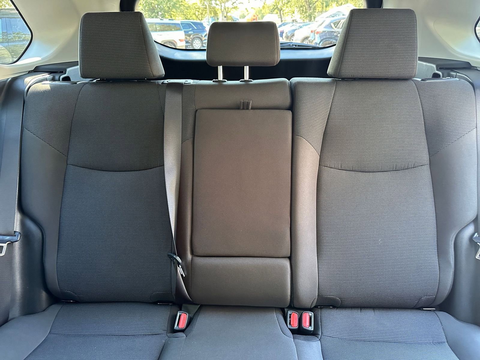 Thumbnail: 2025 Toyota RAV4 - 32