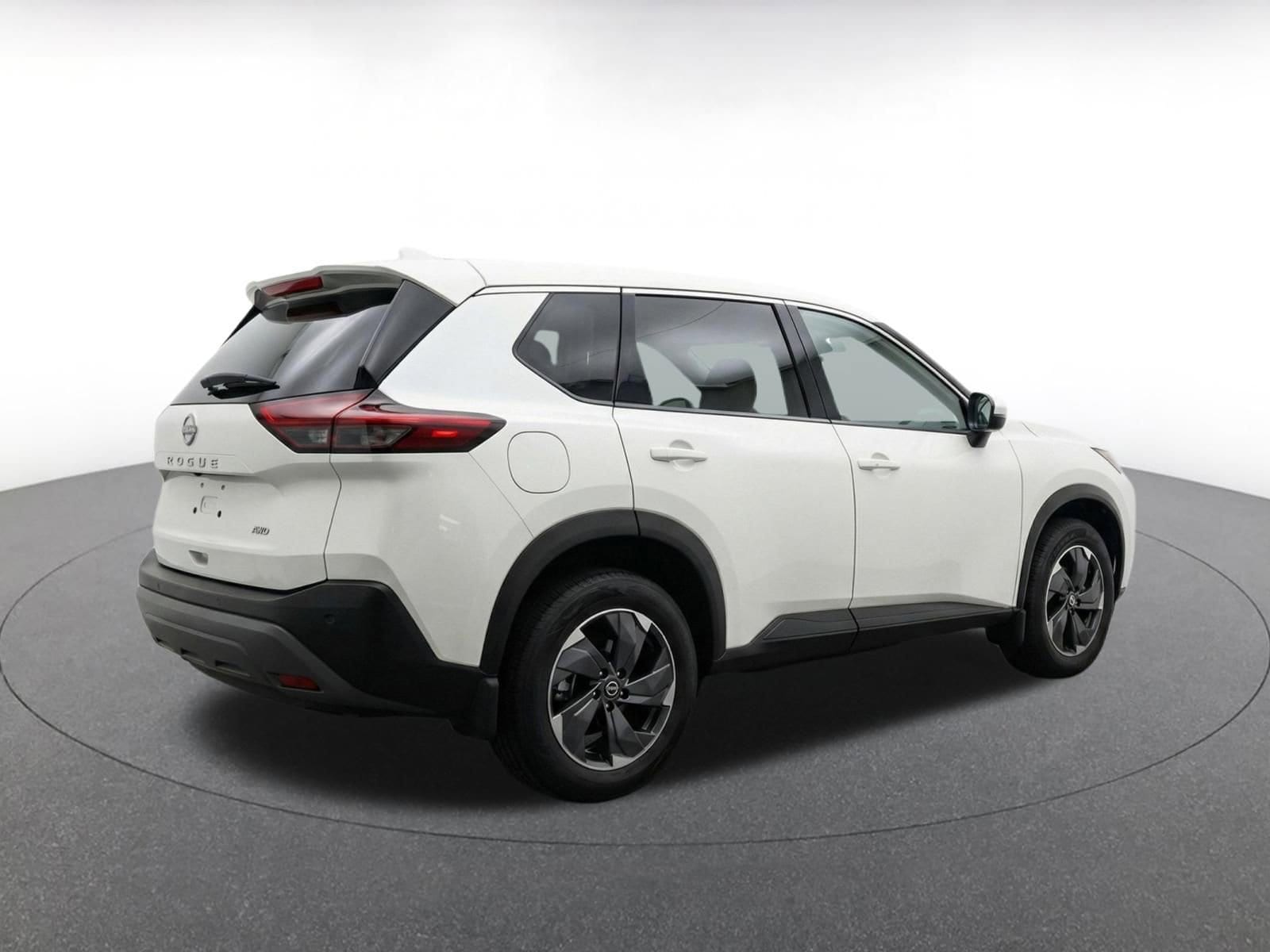 Thumbnail: 2025 Nissan Rogue - 9