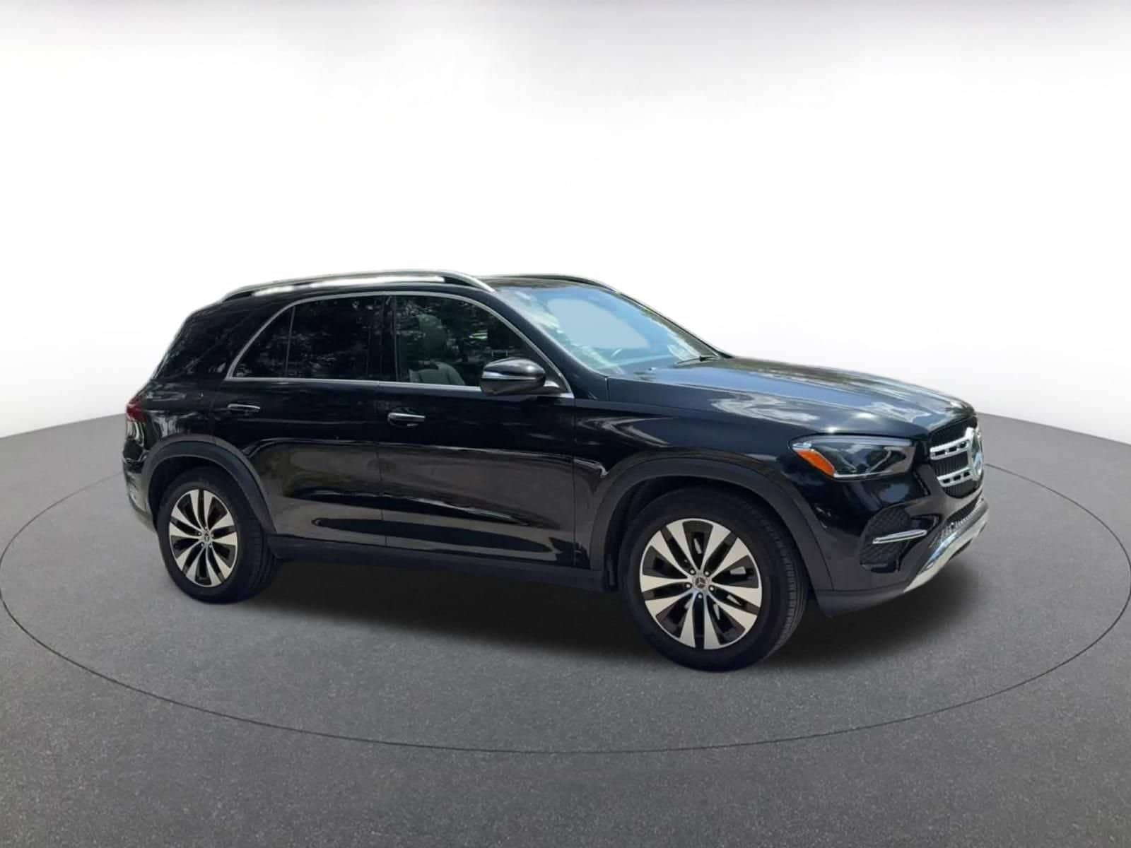 Thumbnail: 2026 Mercedes-Benz GLE - 2