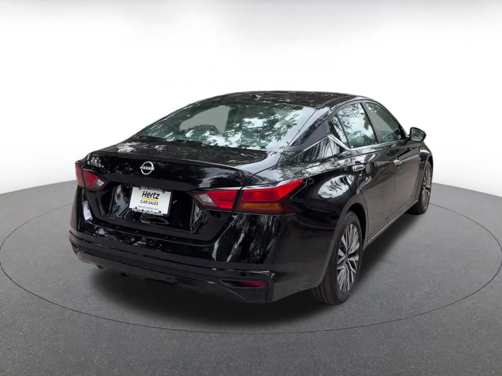 Thumbnail: 2025 Nissan Altima - 14