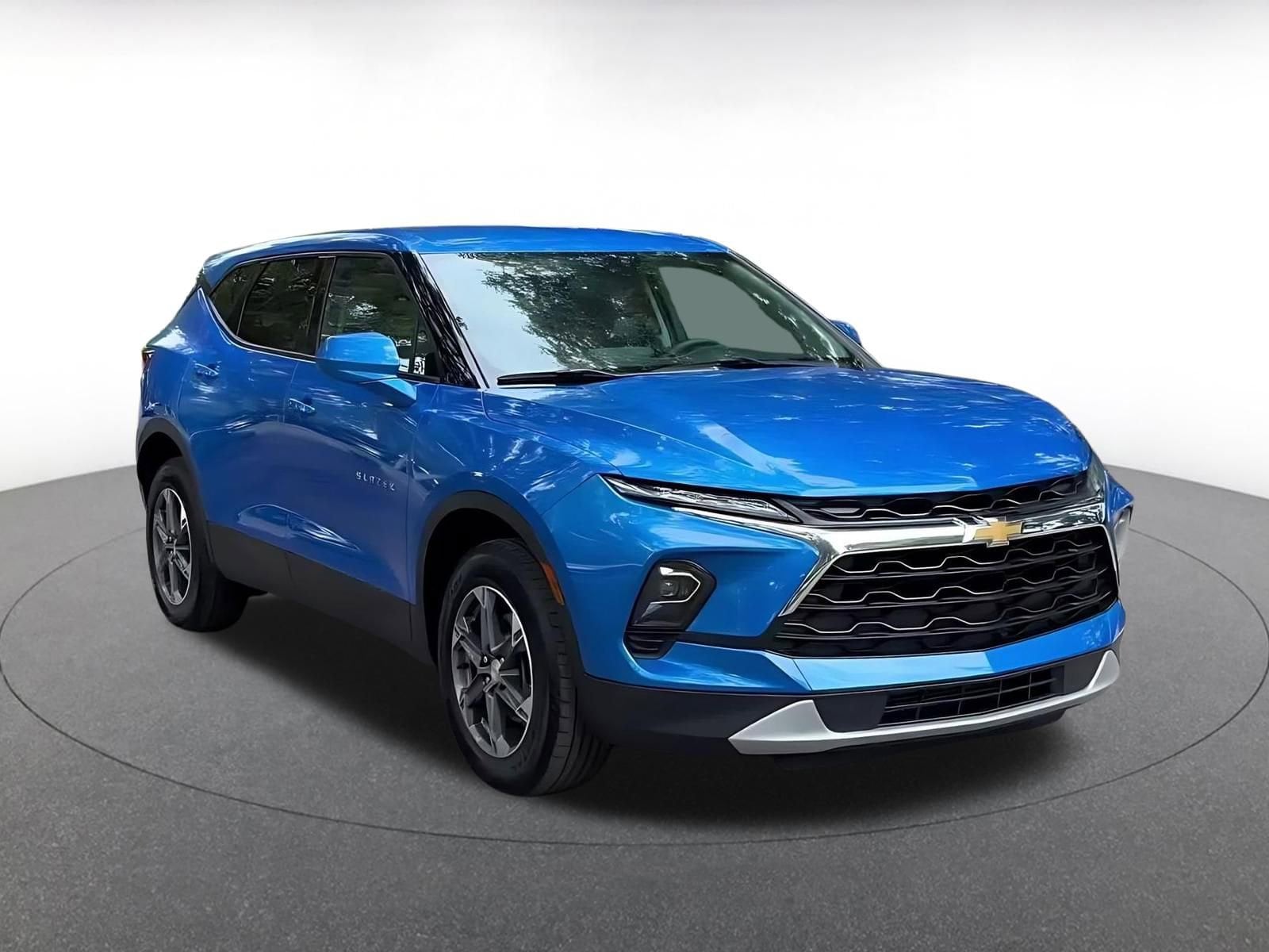 Thumbnail: 2025 Chevrolet Blazer - 3