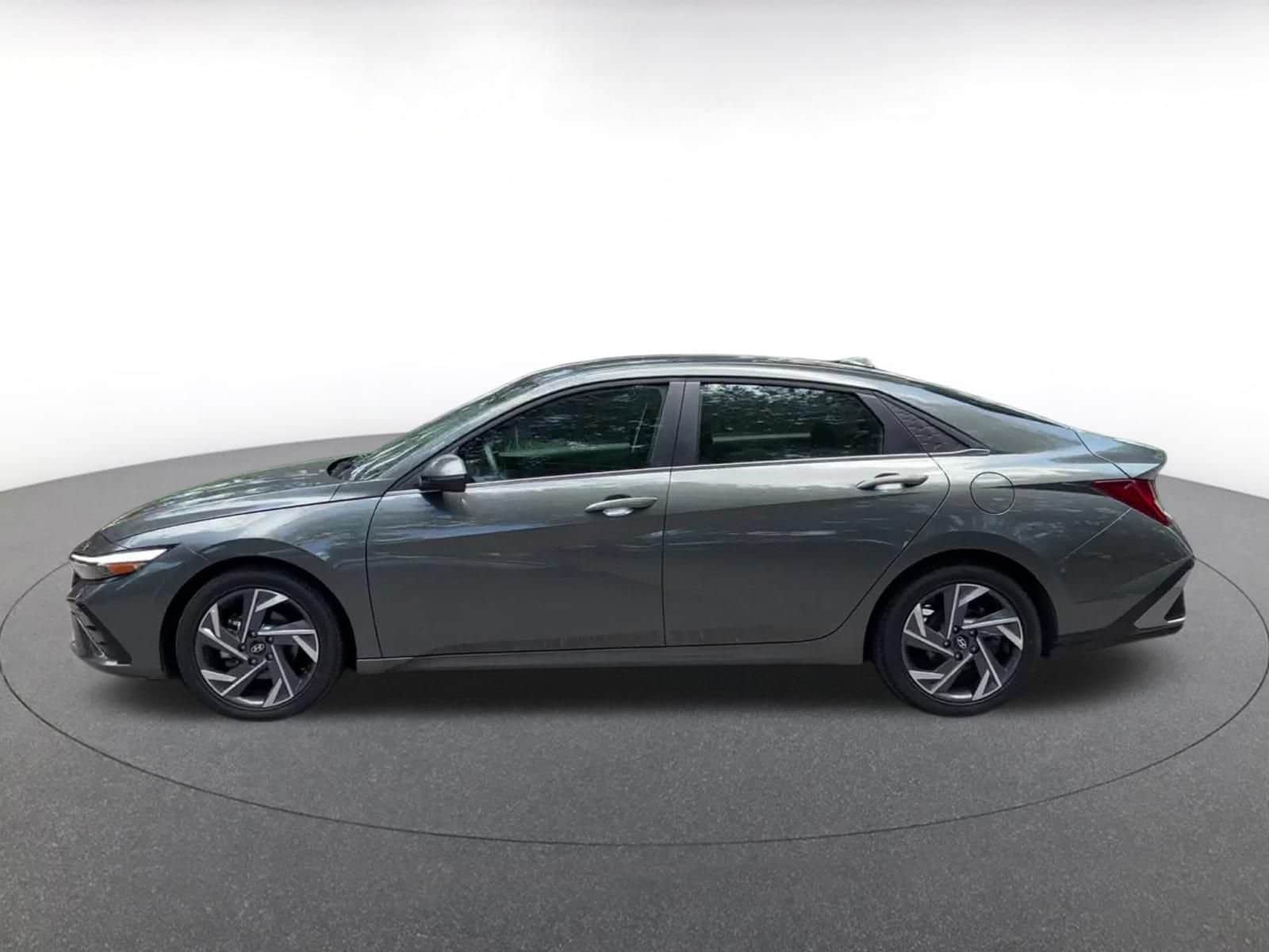 Thumbnail: 2025 Hyundai Elantra - 10