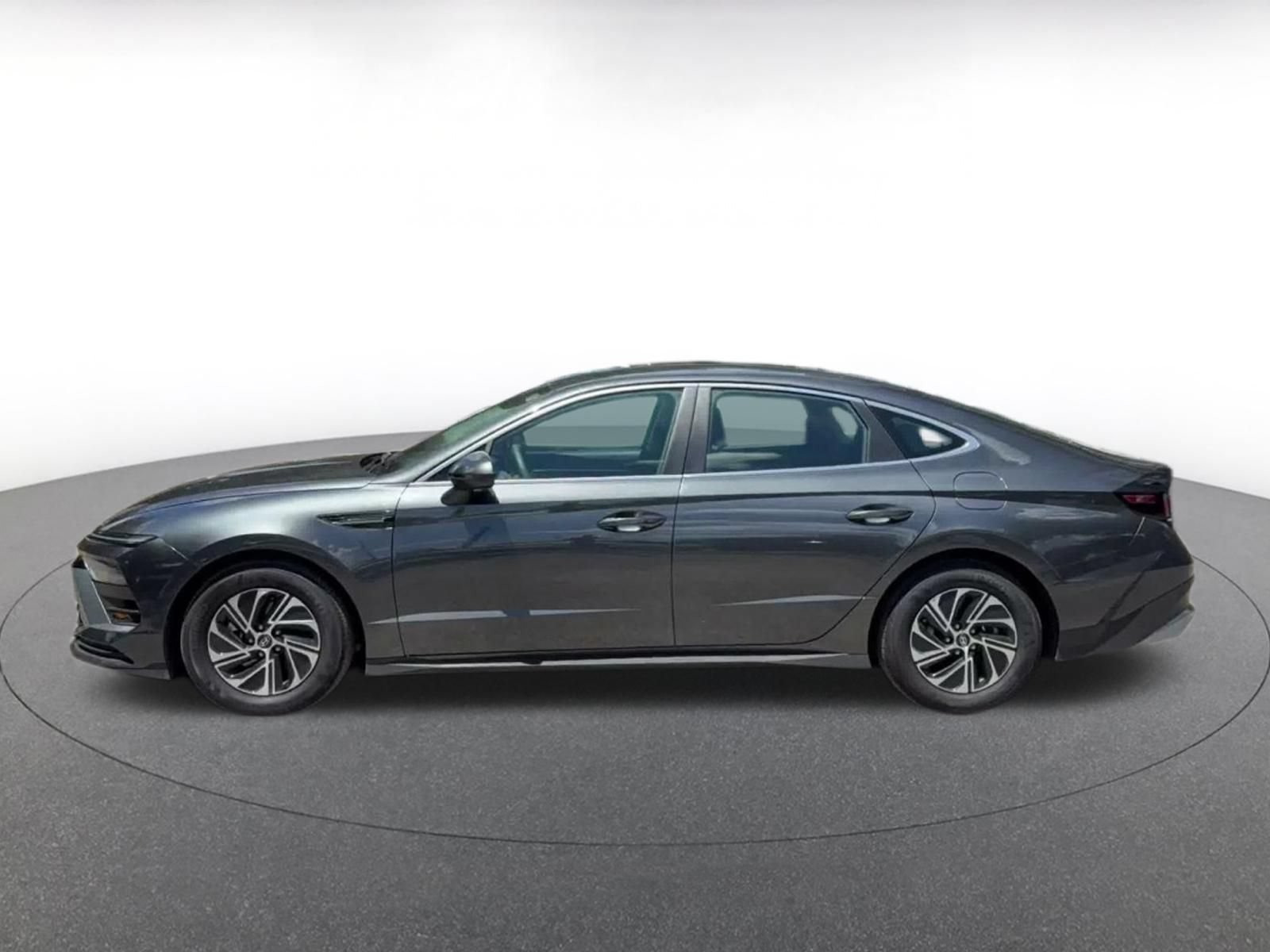 Thumbnail: 2026 Hyundai Sonata - 9