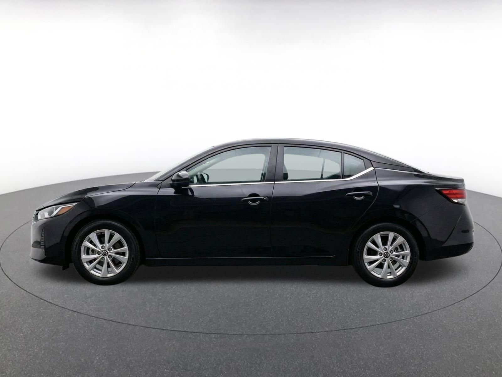 Thumbnail: 2025 Nissan Sentra - 4
