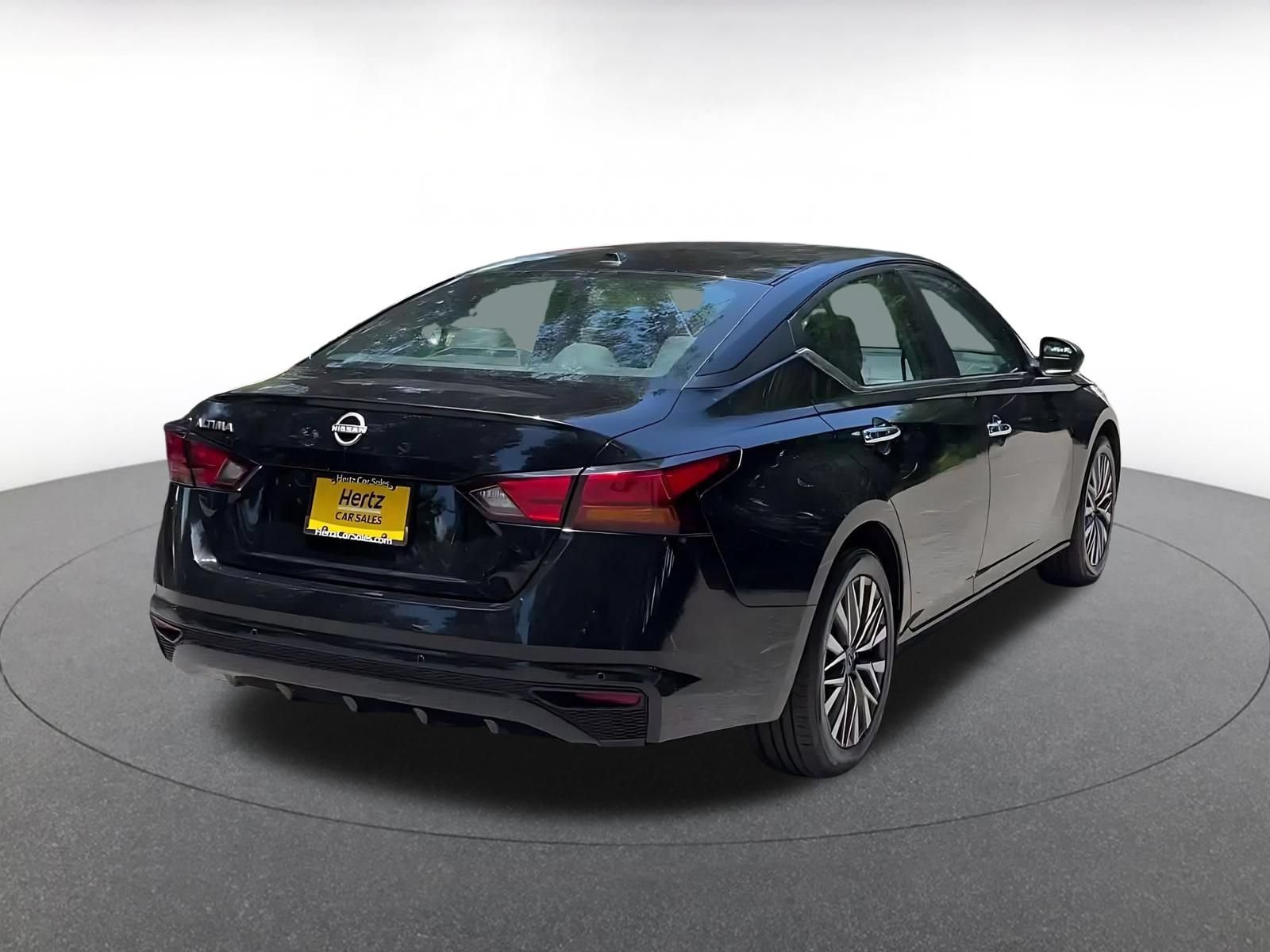 Thumbnail: 2025 Nissan Altima - 14