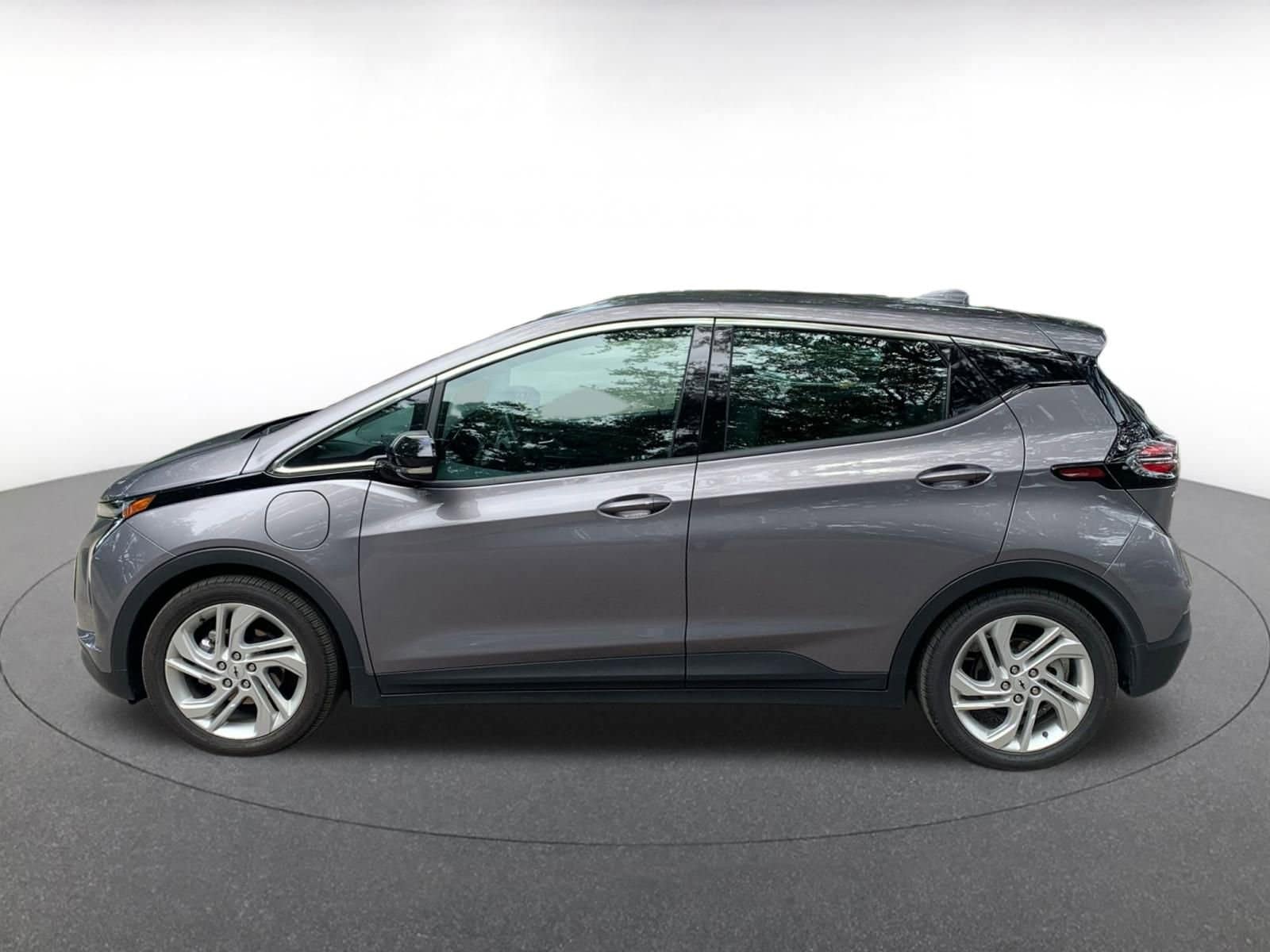 Thumbnail: 2023 Chevrolet Bolt EV - 4