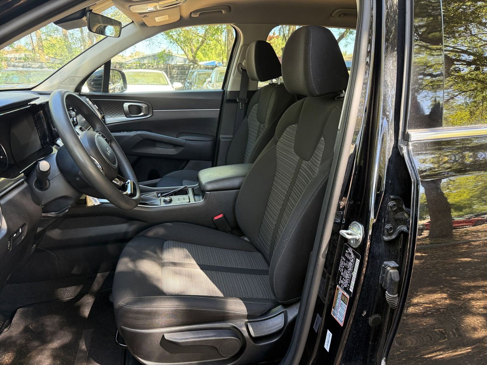 Thumbnail: 2023 Kia Sorento - 33