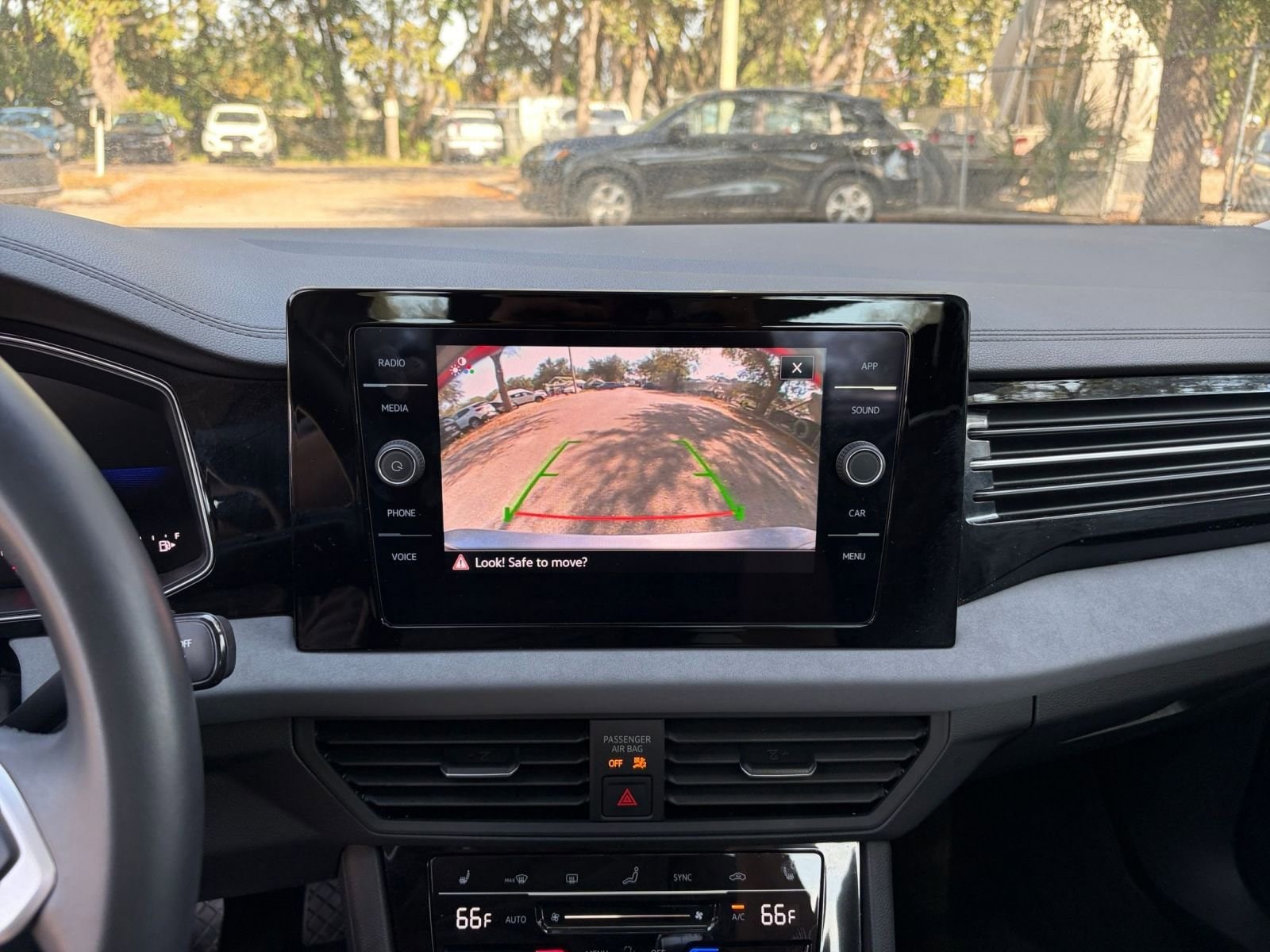 Thumbnail: 2025 Volkswagen Jetta - 17