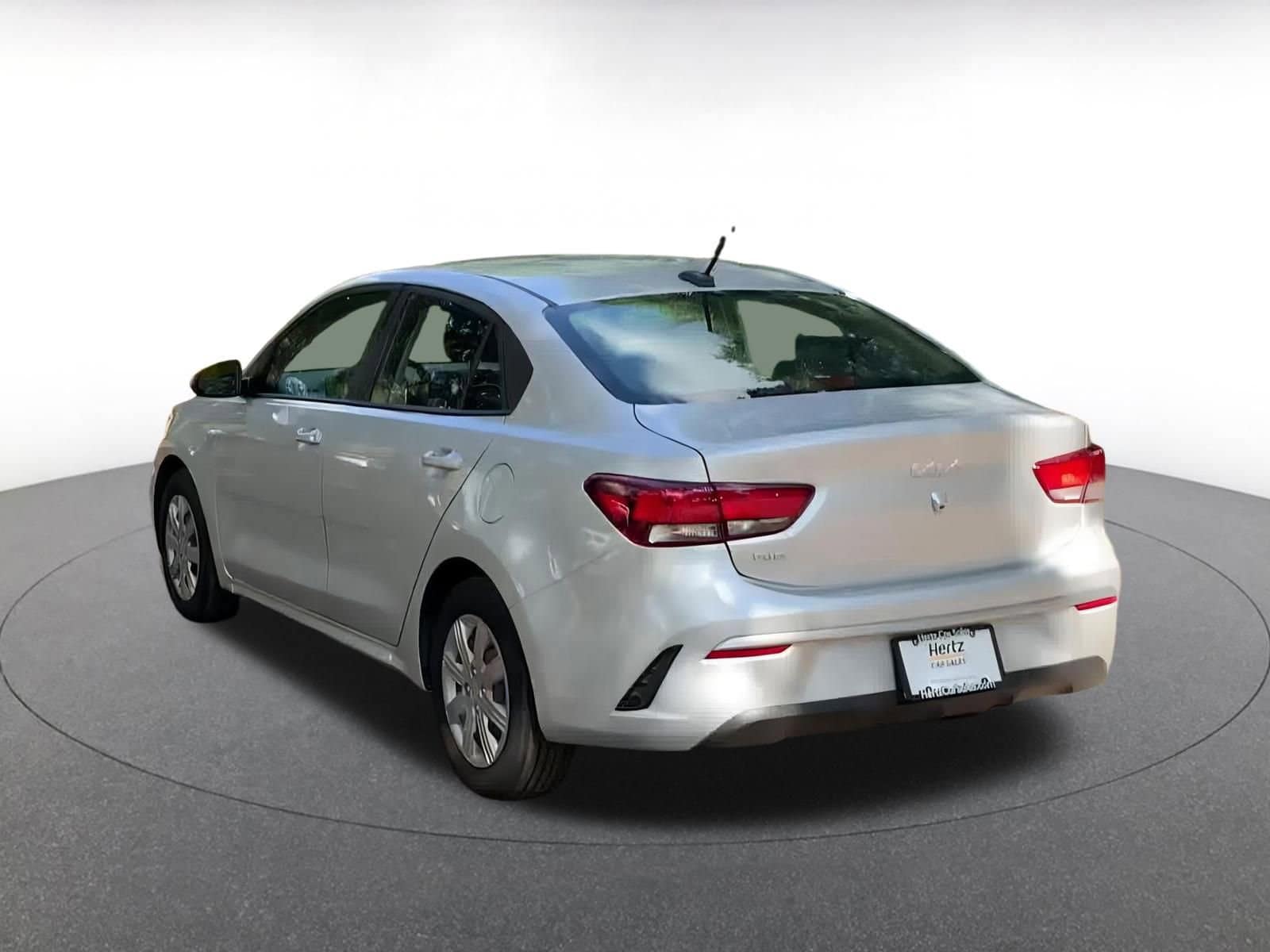 Thumbnail: 2023 Kia Rio - 11