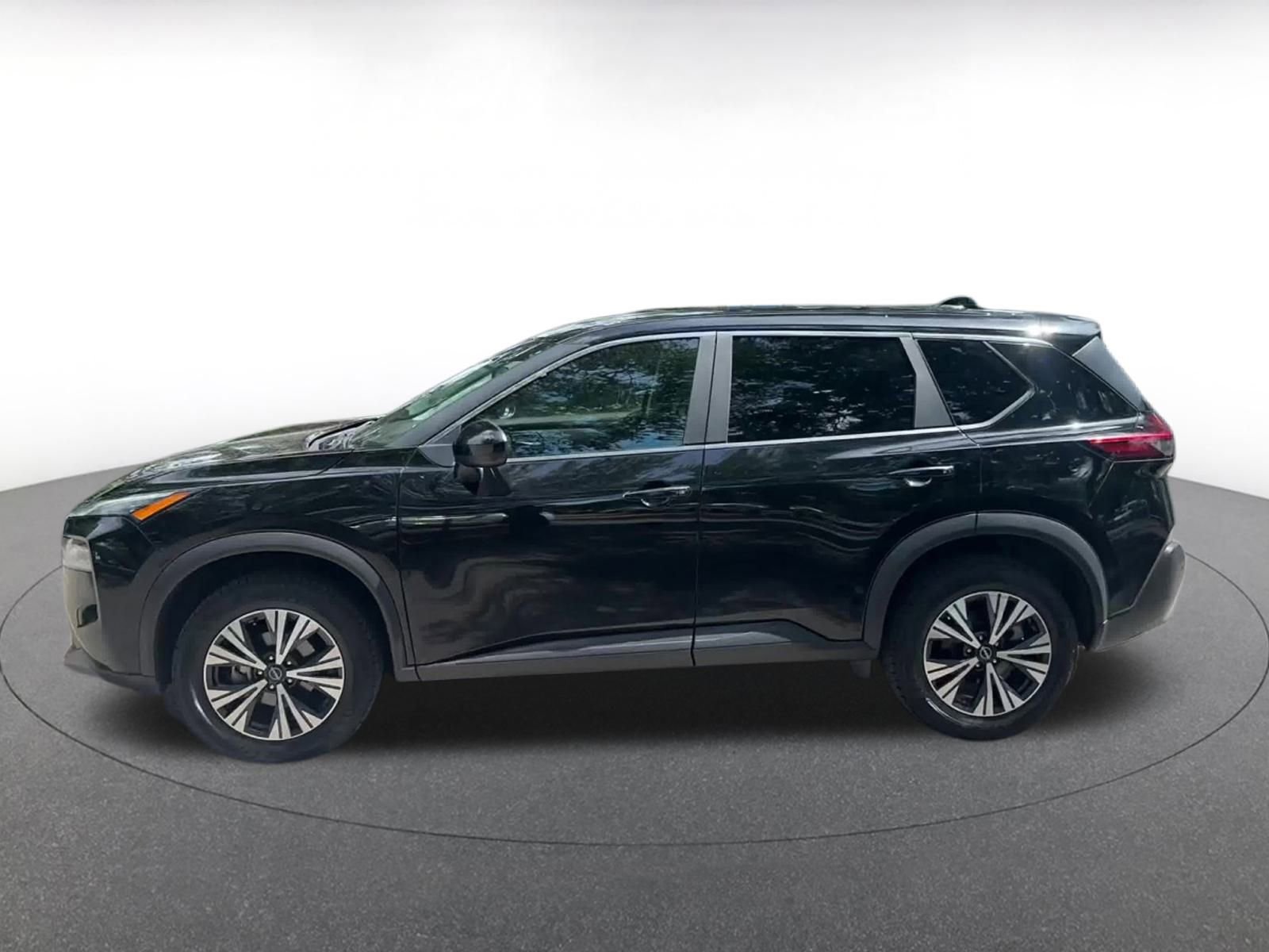 Thumbnail: 2023 Nissan Rogue - 8