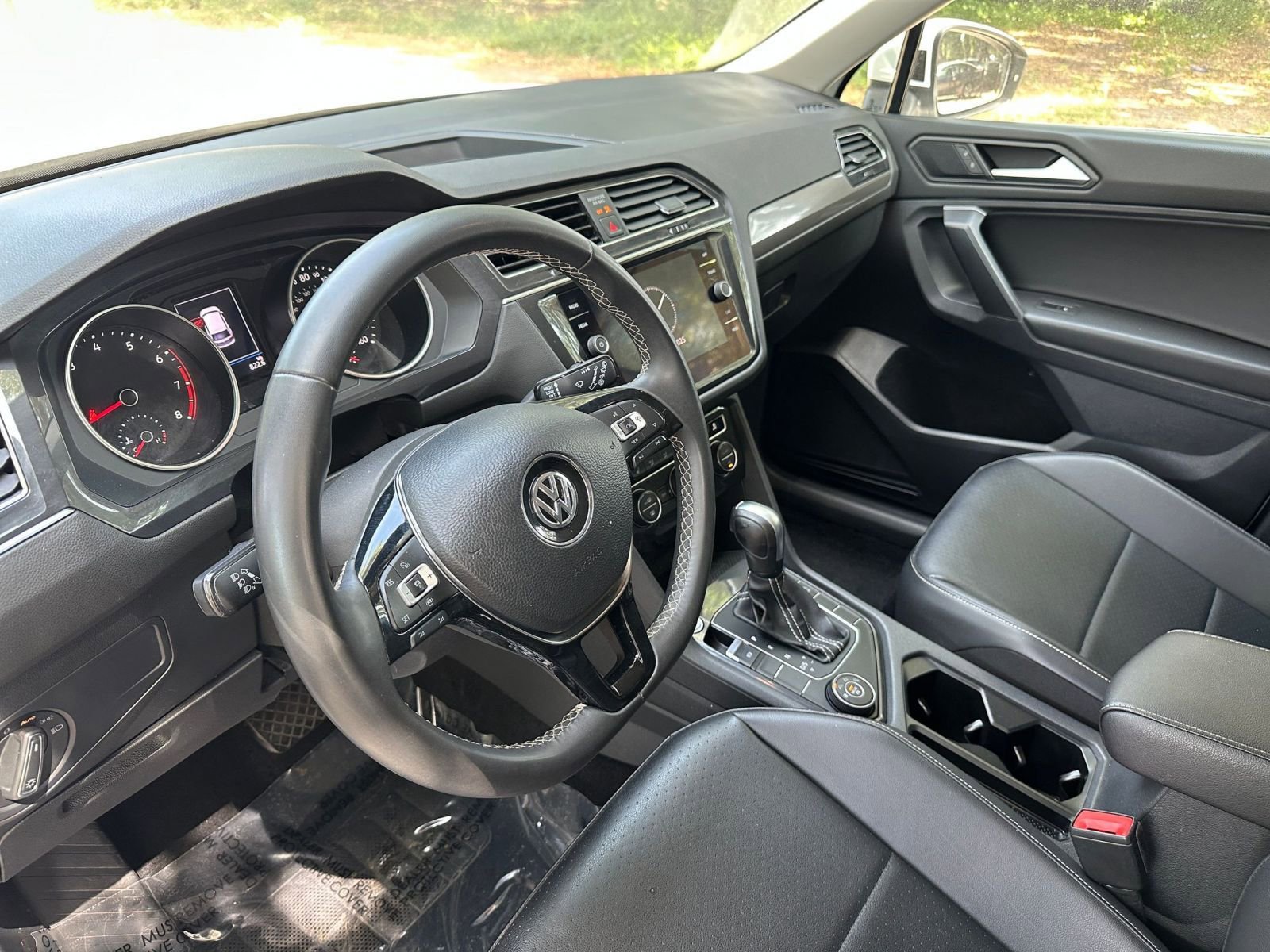 Thumbnail: 2021 Volkswagen Tiguan - 28