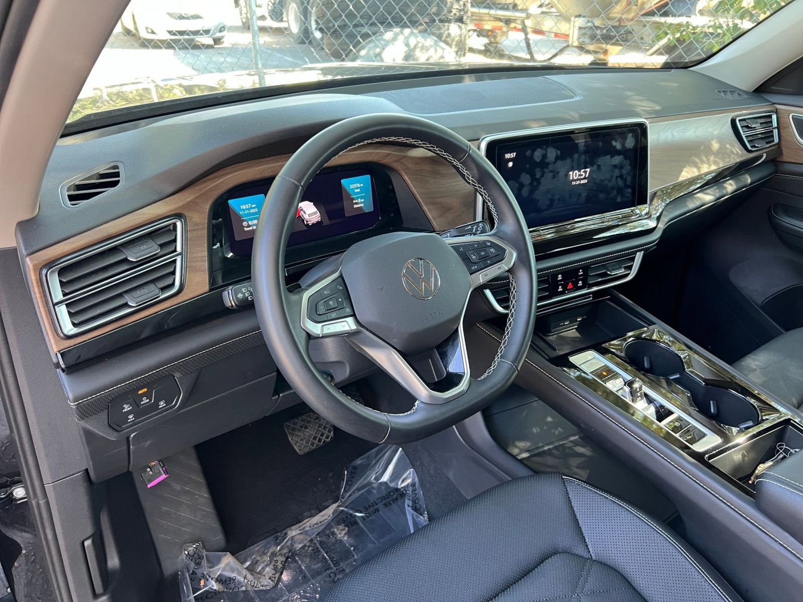 Thumbnail: 2025 Volkswagen Atlas - 29