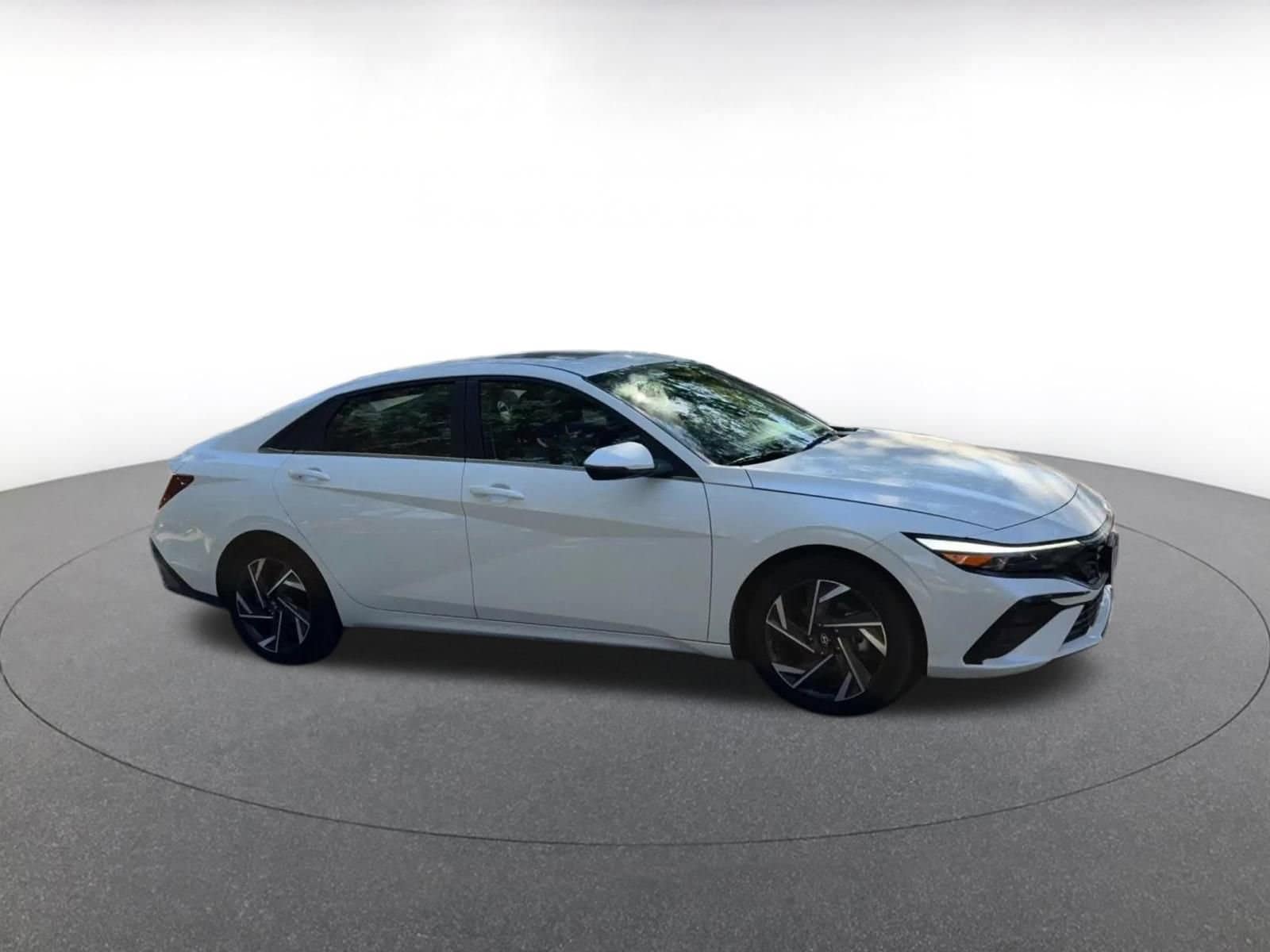 Thumbnail: 2025 Hyundai Elantra - 2
