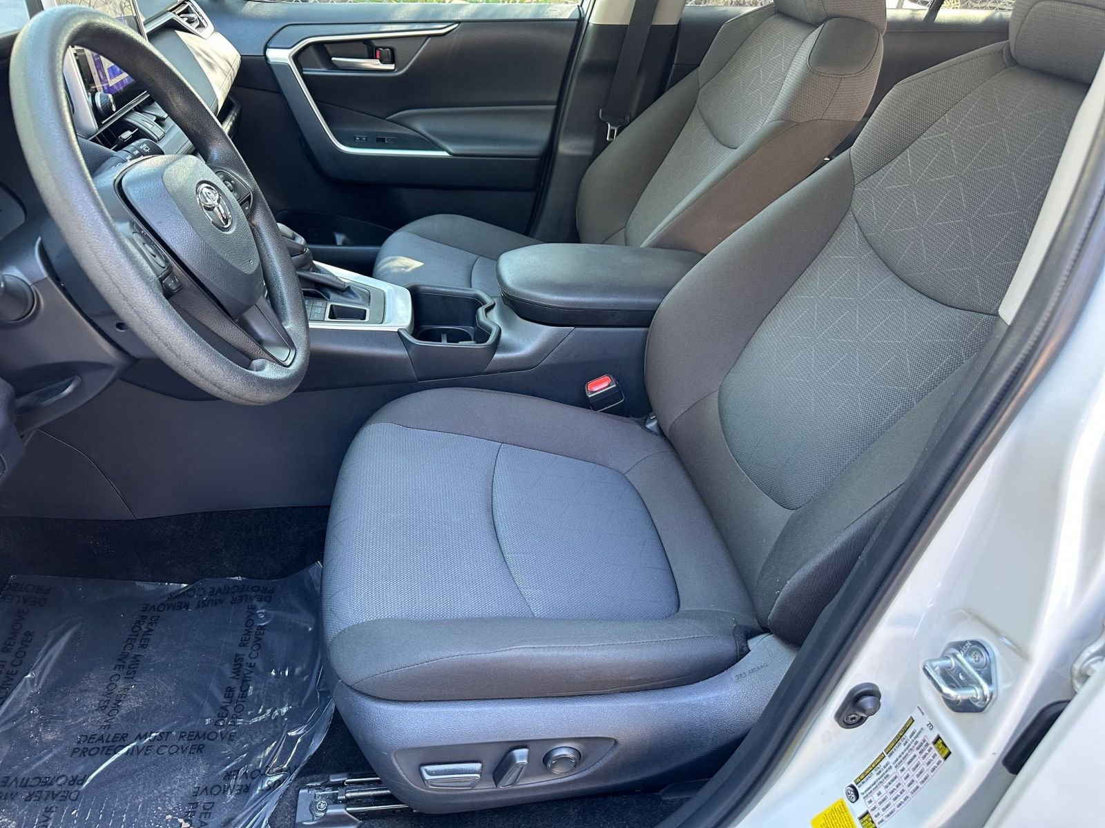 Thumbnail: 2025 Toyota RAV4 - 21