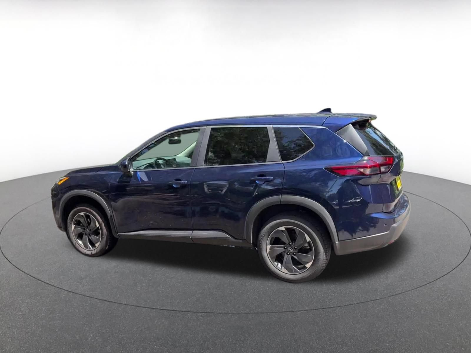 Thumbnail: 2025 Nissan Rogue - 10