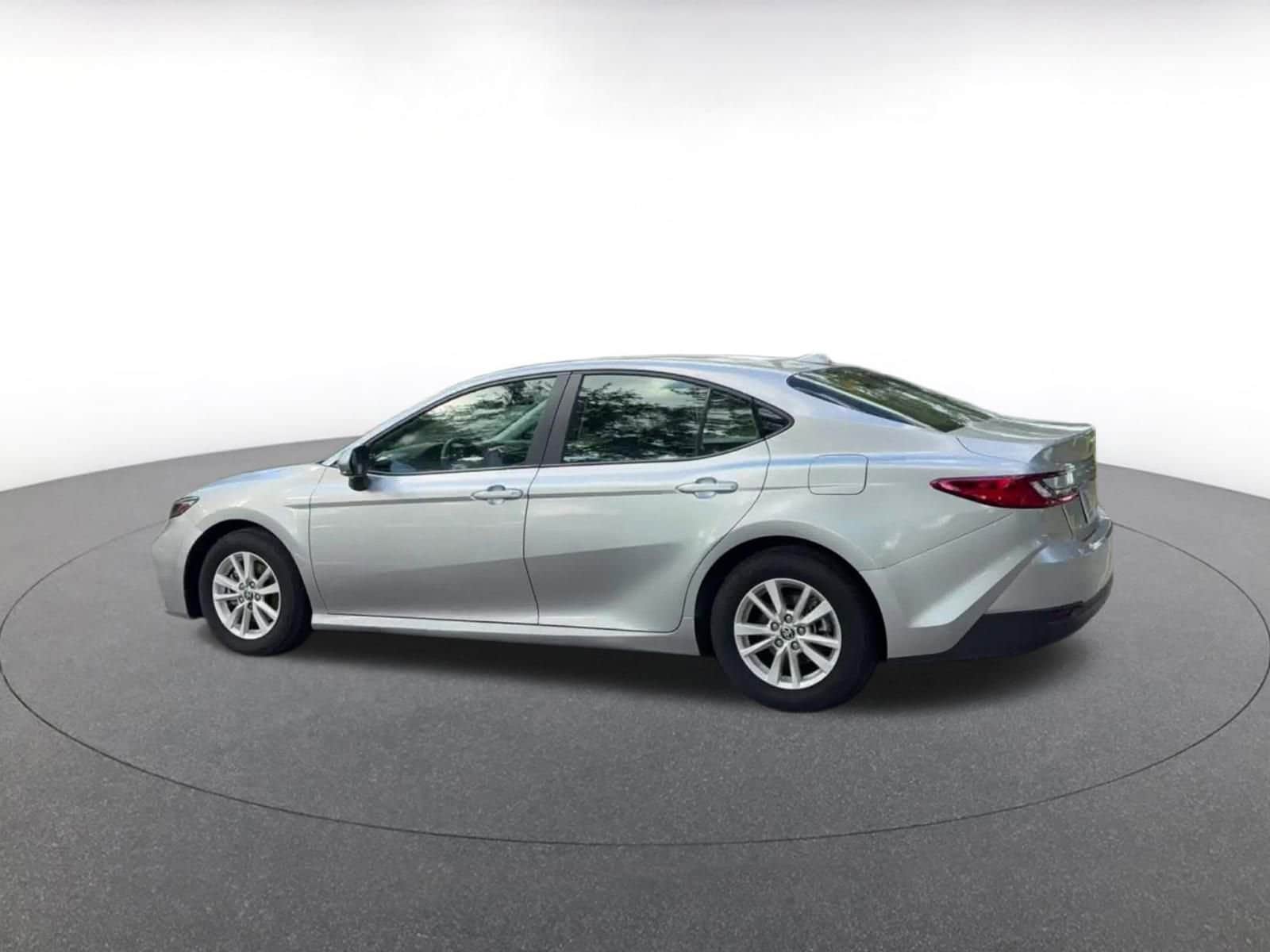 Thumbnail: 2025 Toyota Camry - 10