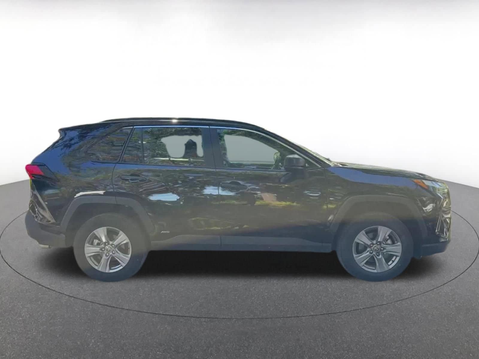 Thumbnail: 2025 Toyota RAV4 - 16