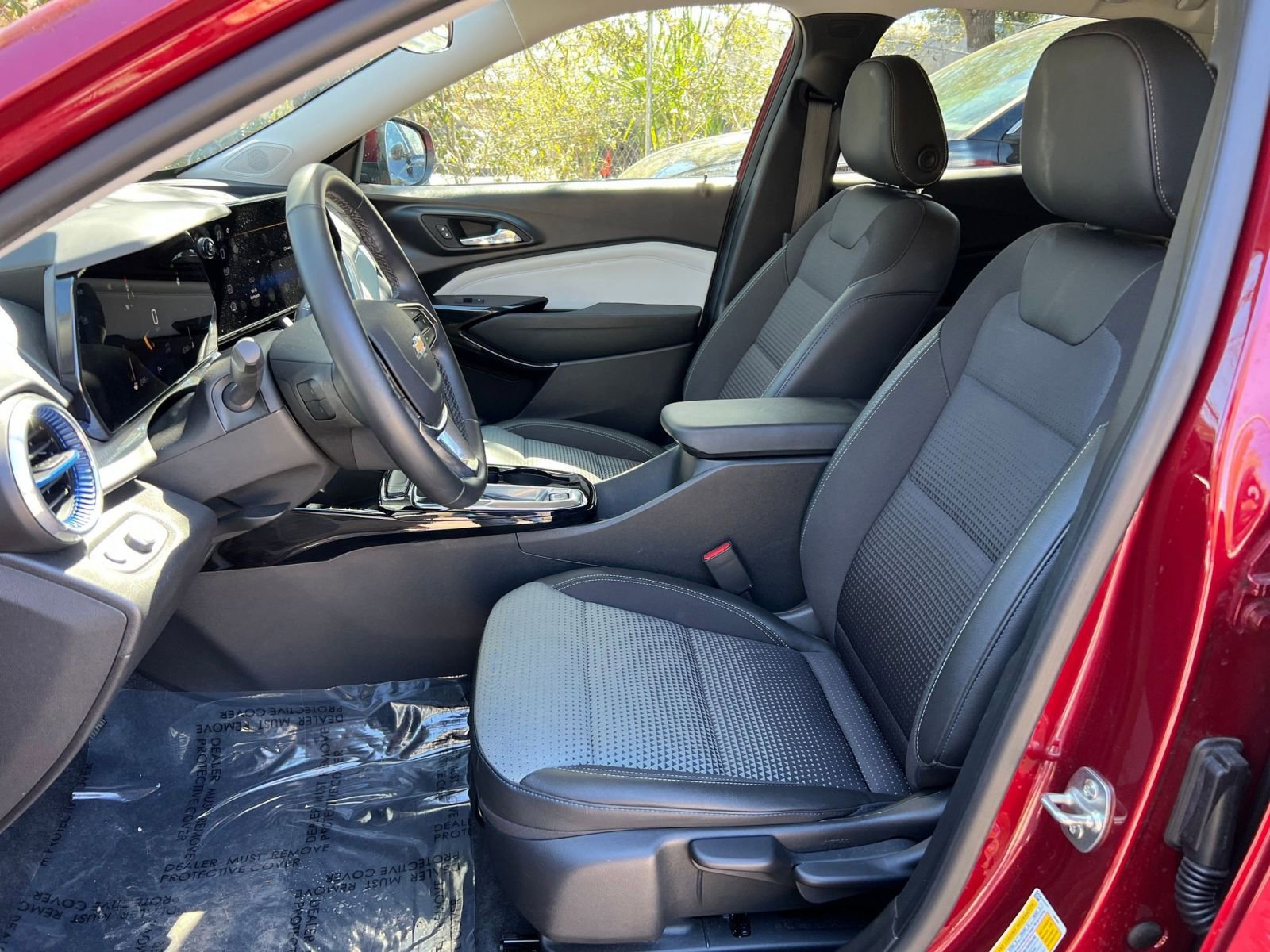 Thumbnail: 2025 Chevrolet Trax - 23