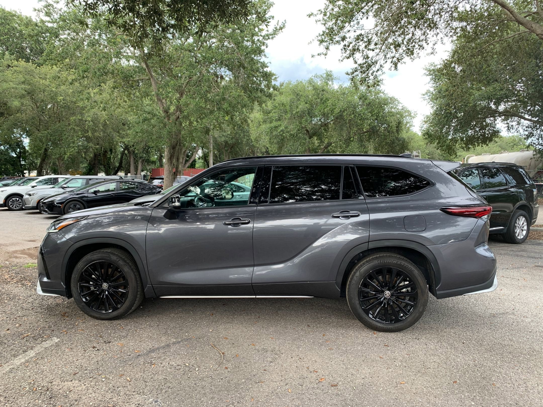 Thumbnail: 2024 Toyota Highlander - 8