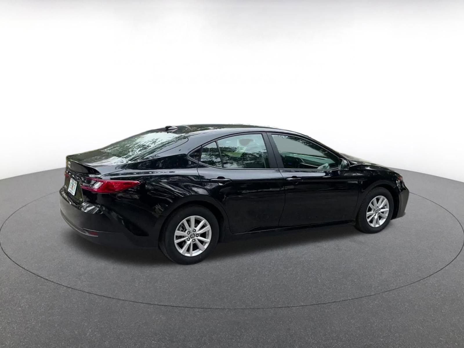 Thumbnail: 2025 Toyota Camry - 15