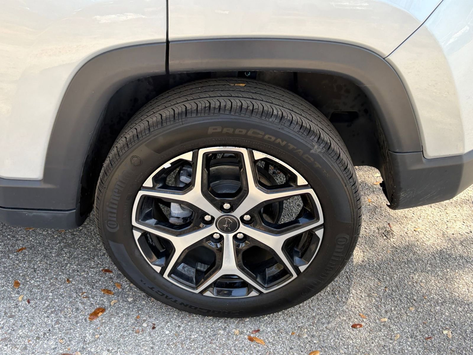 Thumbnail: 2025 Jeep Compass - 25