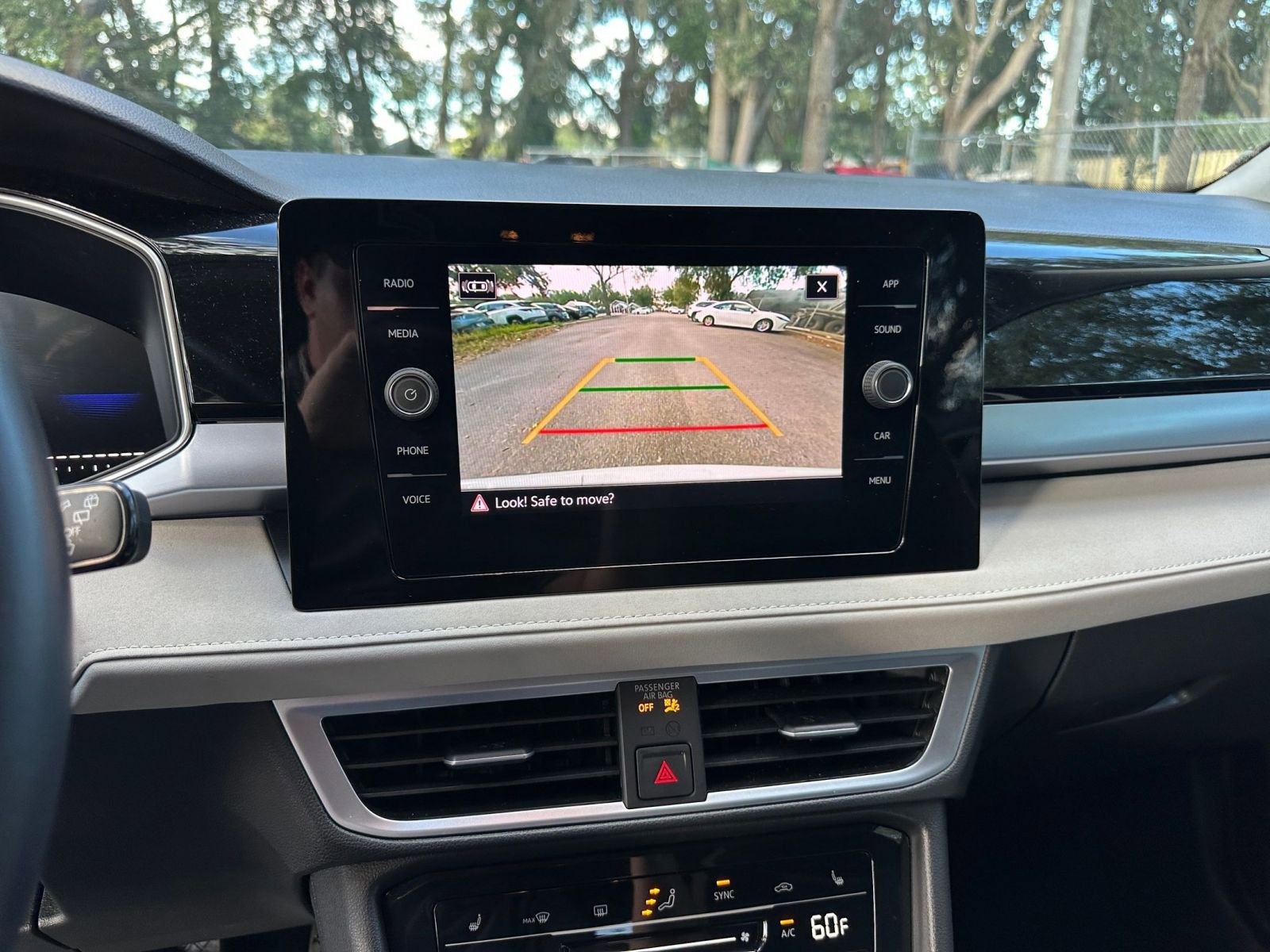 Thumbnail: 2025 Volkswagen Taos - 17