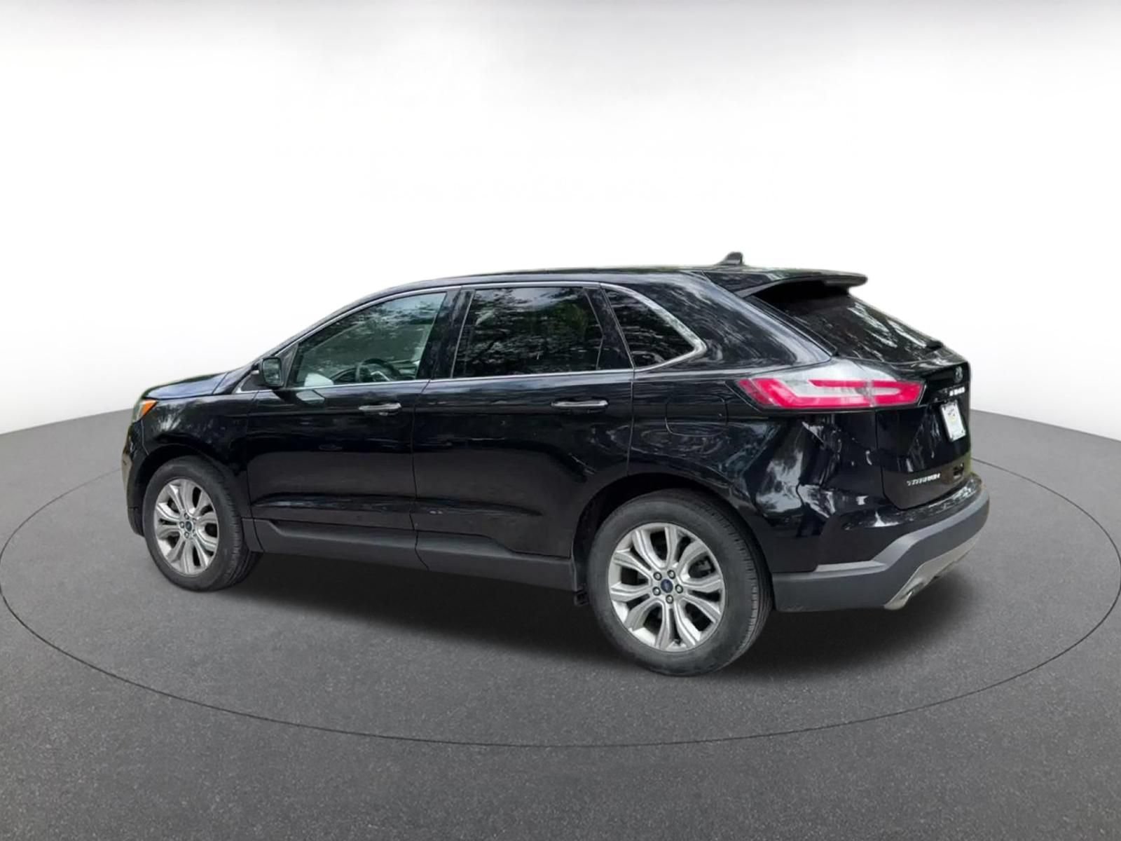 Thumbnail: 2022 Ford Edge - 9