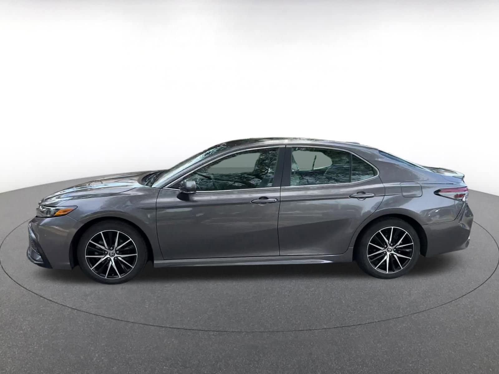 Thumbnail: 2023 Toyota Camry - 9