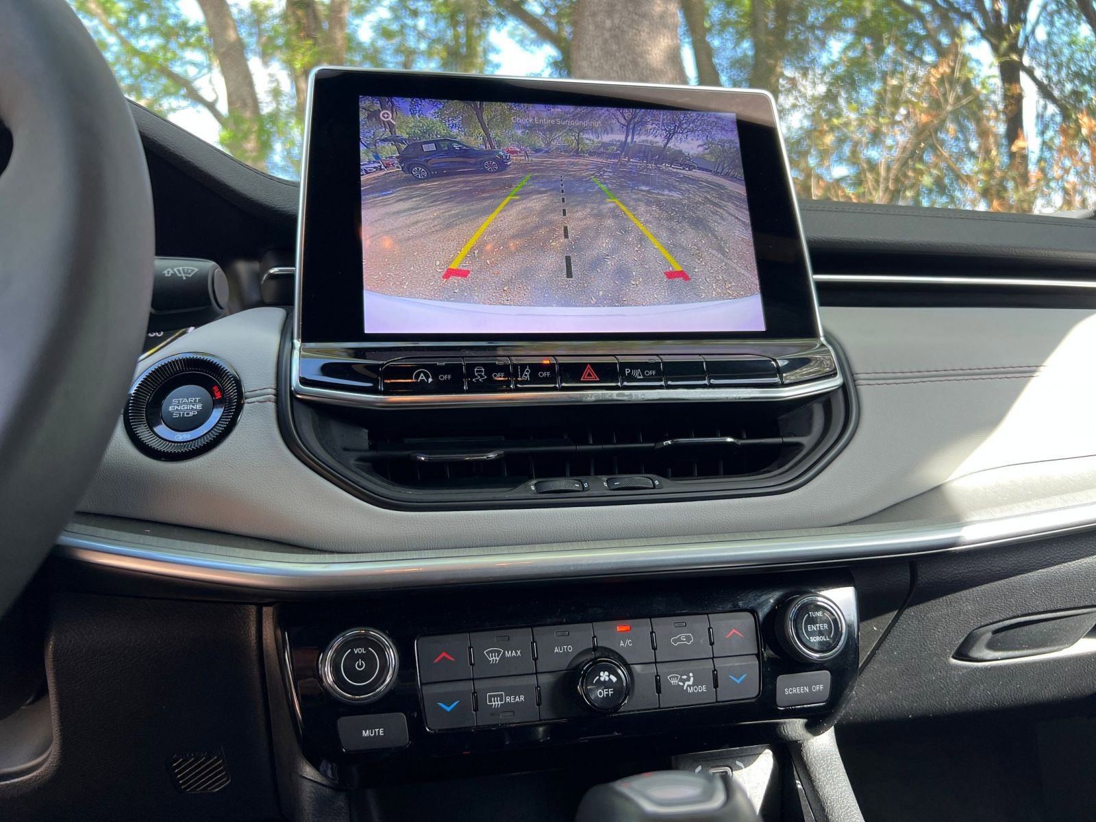 Thumbnail: 2025 Jeep Compass - 17