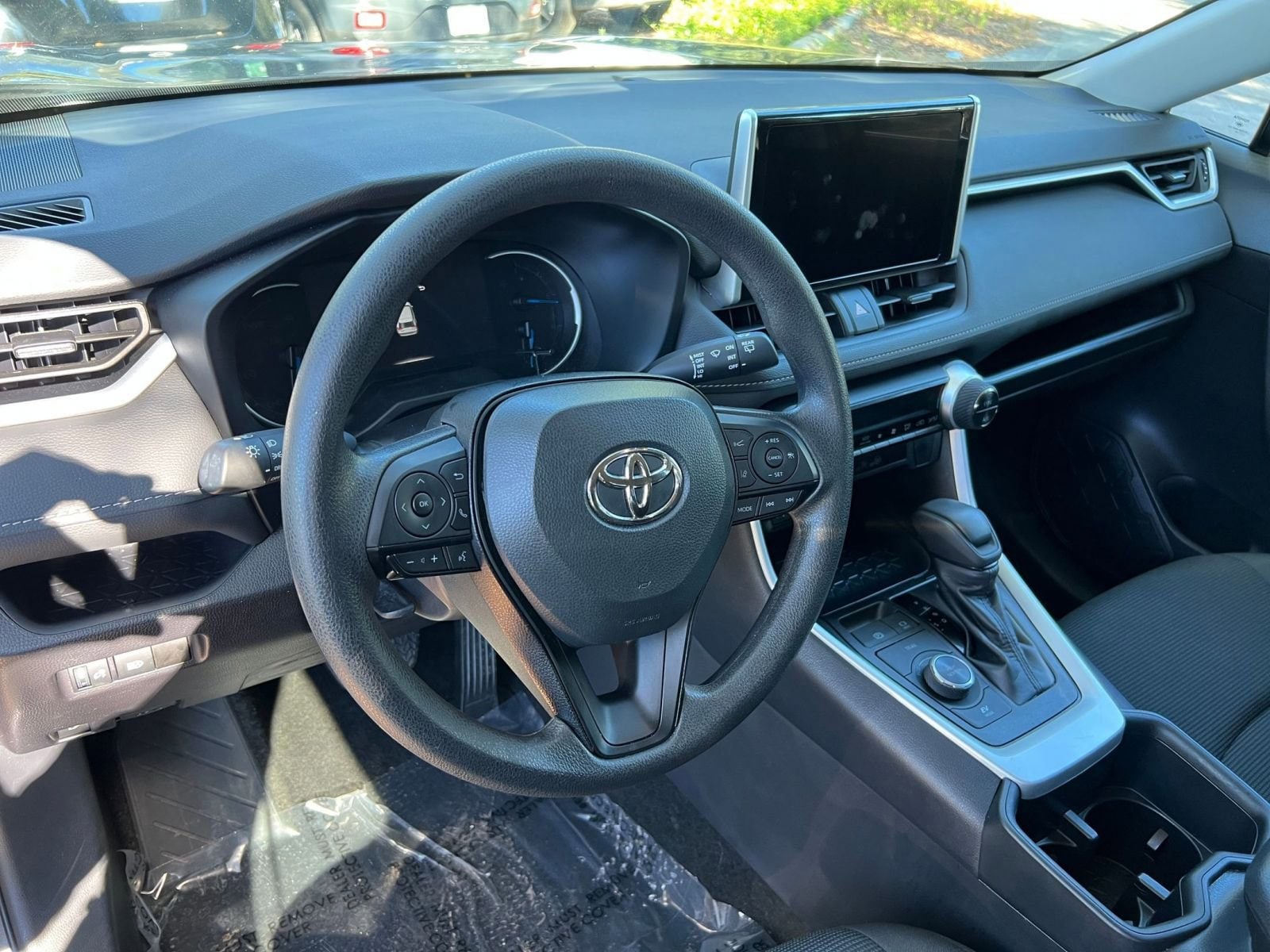 Thumbnail: 2025 Toyota RAV4 - 29