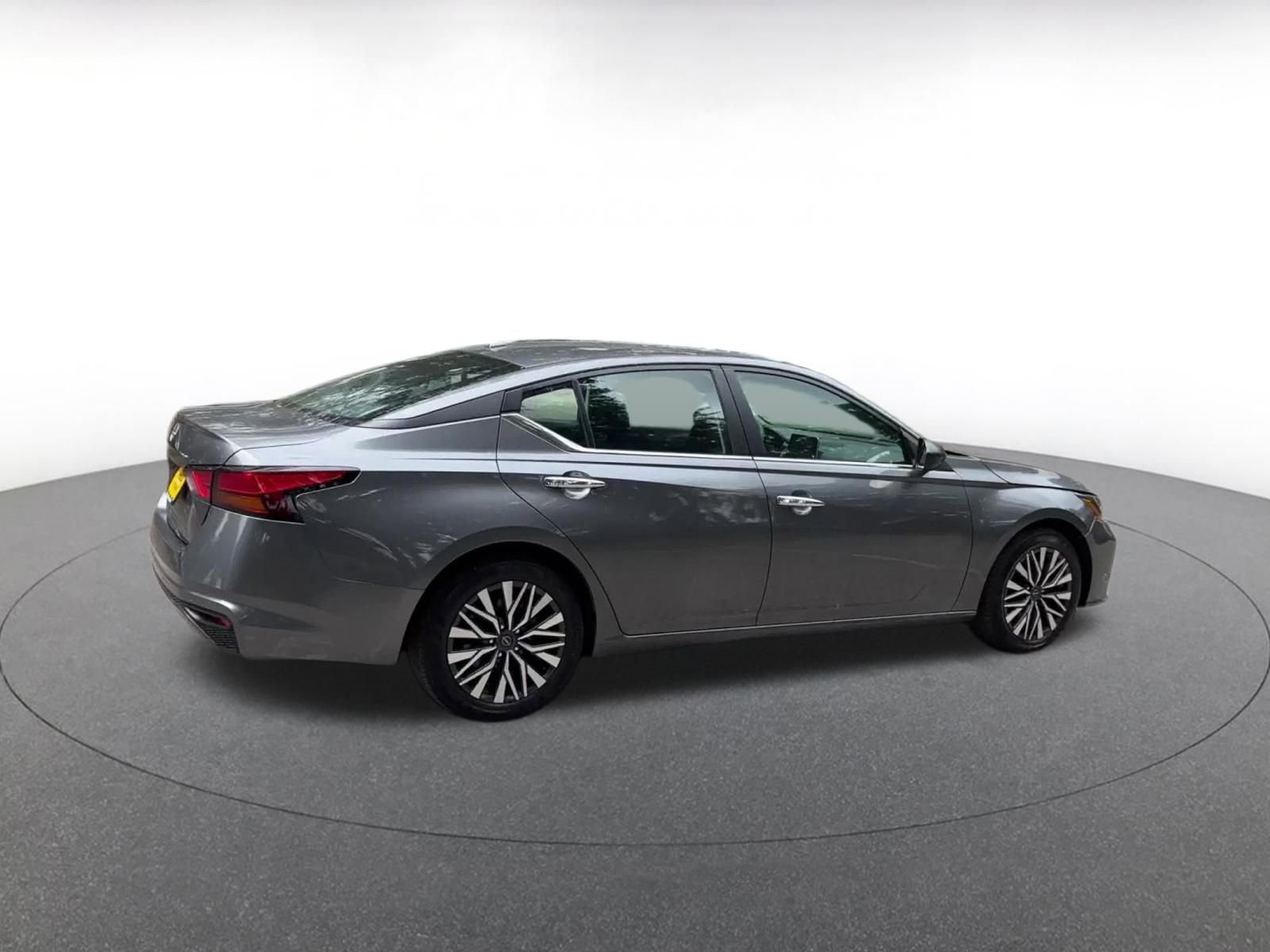 Thumbnail: 2025 Nissan Altima - 15