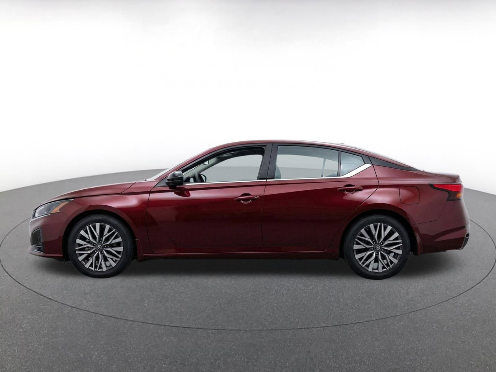 Thumbnail: 2025 Nissan Altima - 4
