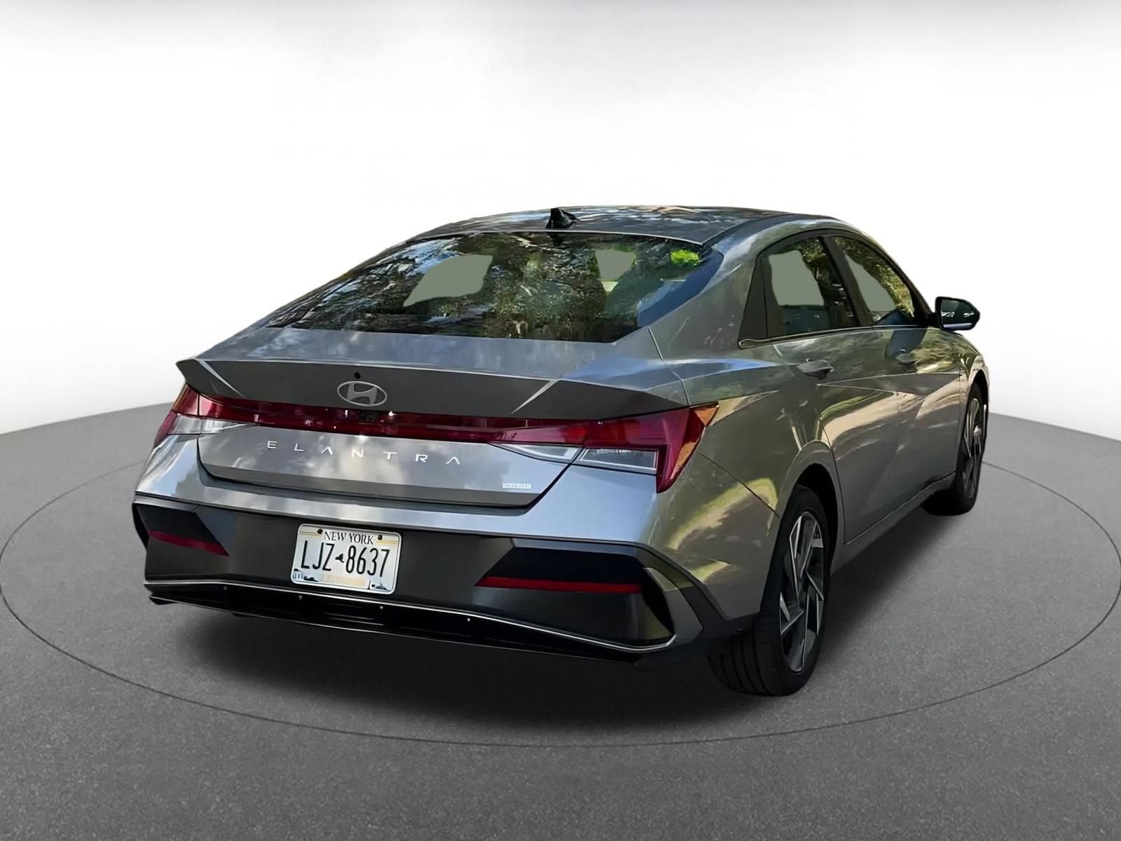 Thumbnail: 2025 Hyundai Elantra - 14