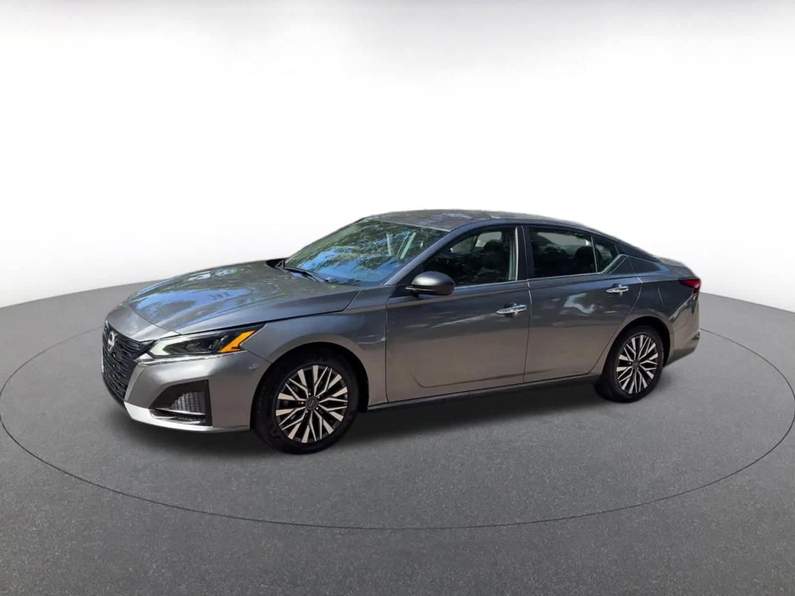 Thumbnail: 2025 Nissan Altima - 8