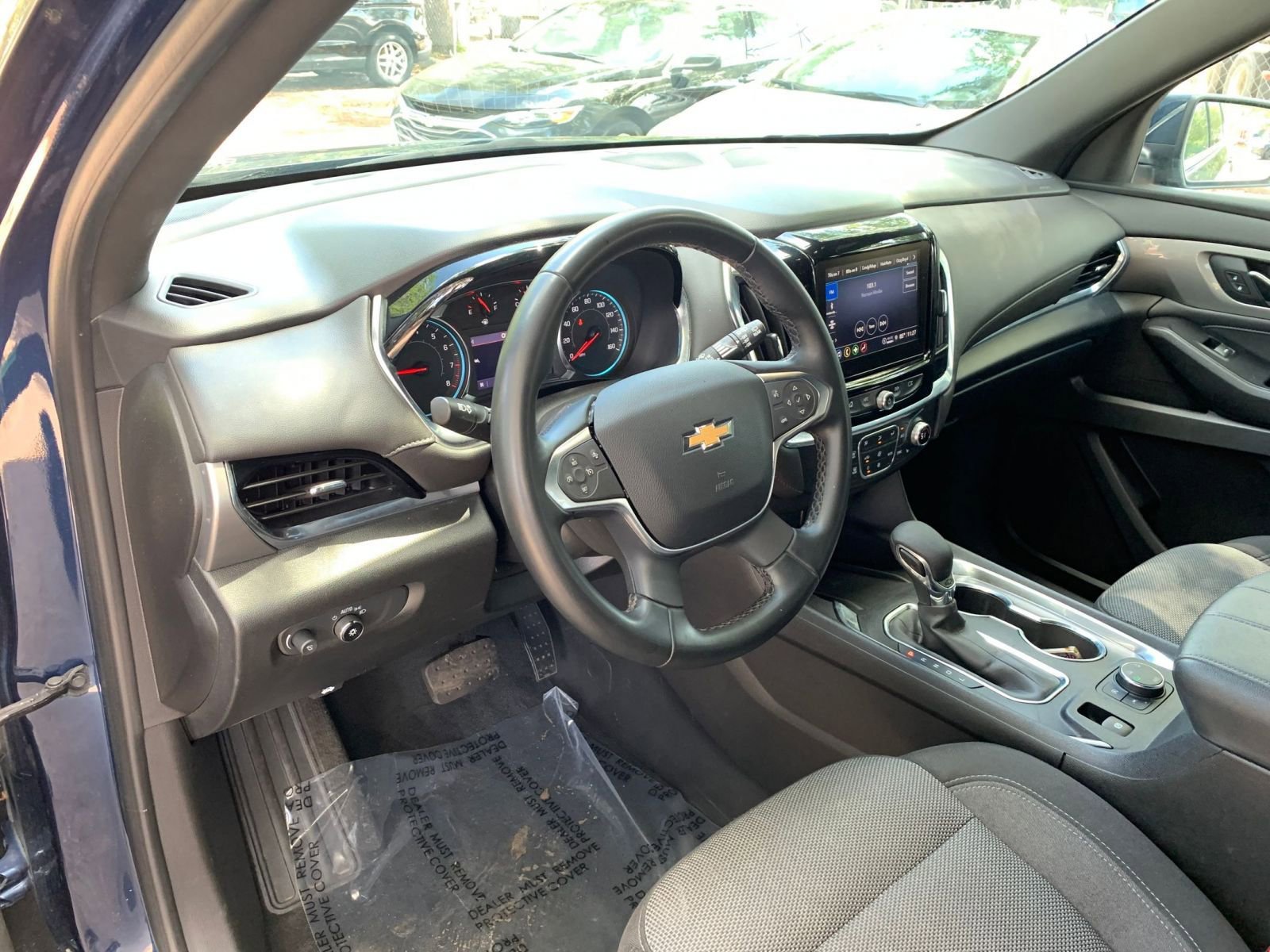 Thumbnail: 2023 Chevrolet Traverse - 28