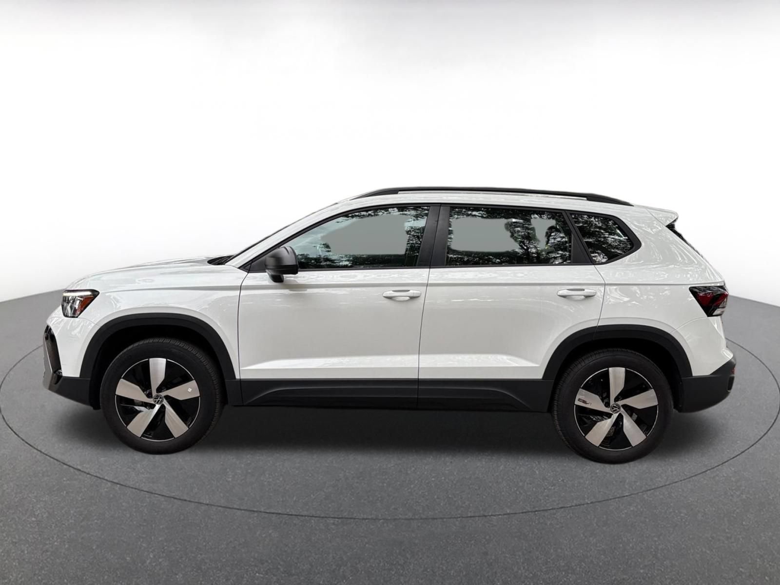 Thumbnail: 2025 Volkswagen Taos - 4