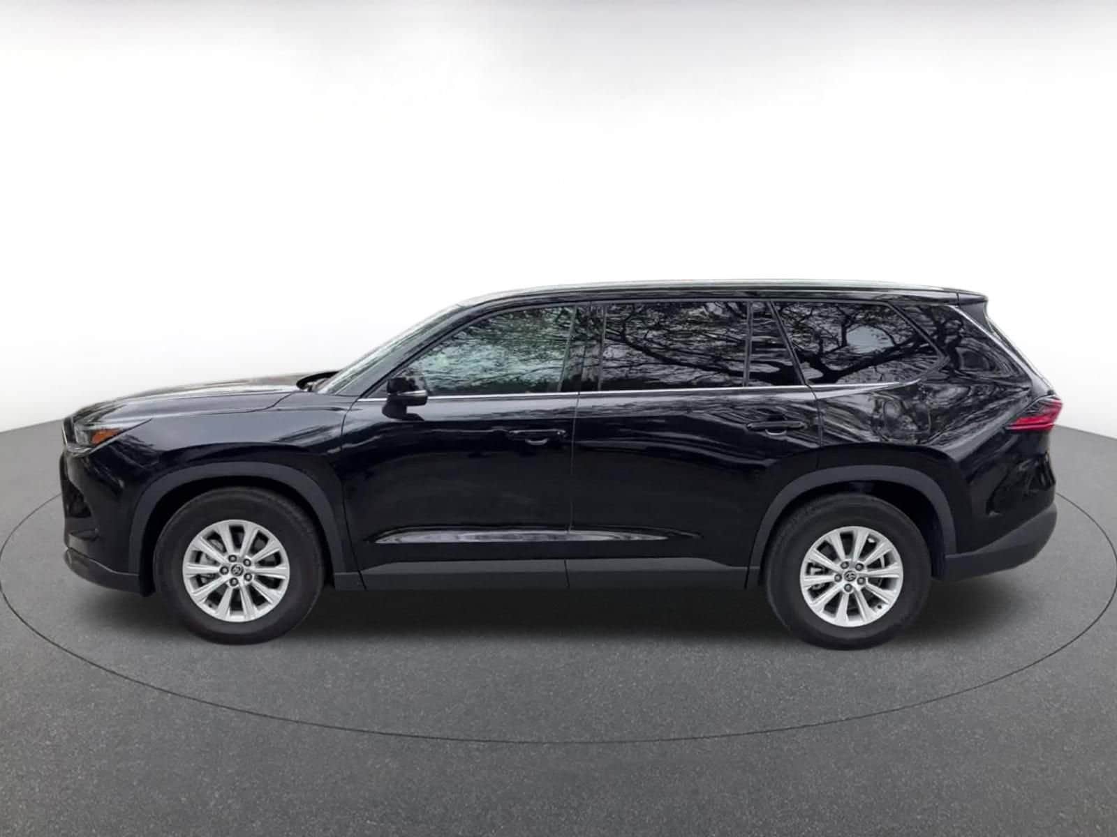 Thumbnail: 2025 Toyota Grand Highlander - 9