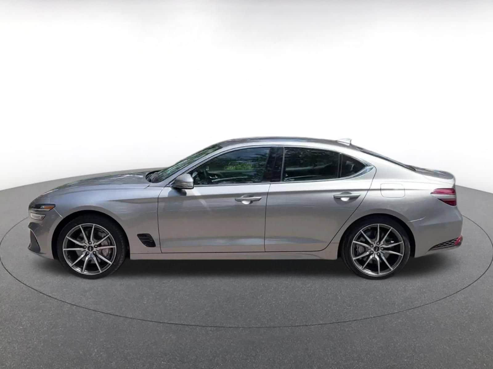 Thumbnail: 2025 Genesis G70 - 9