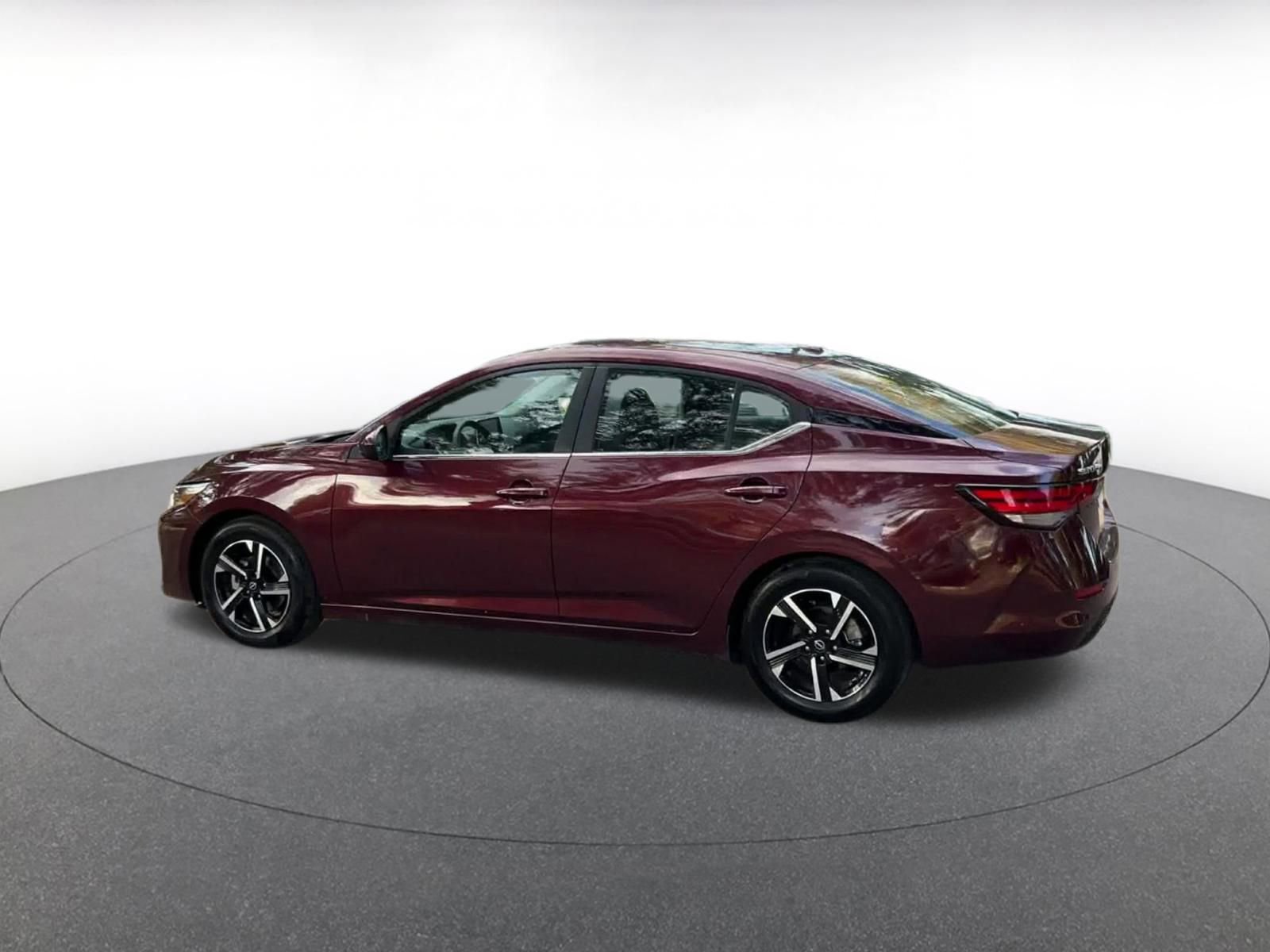 Thumbnail: 2025 Nissan Sentra - 10