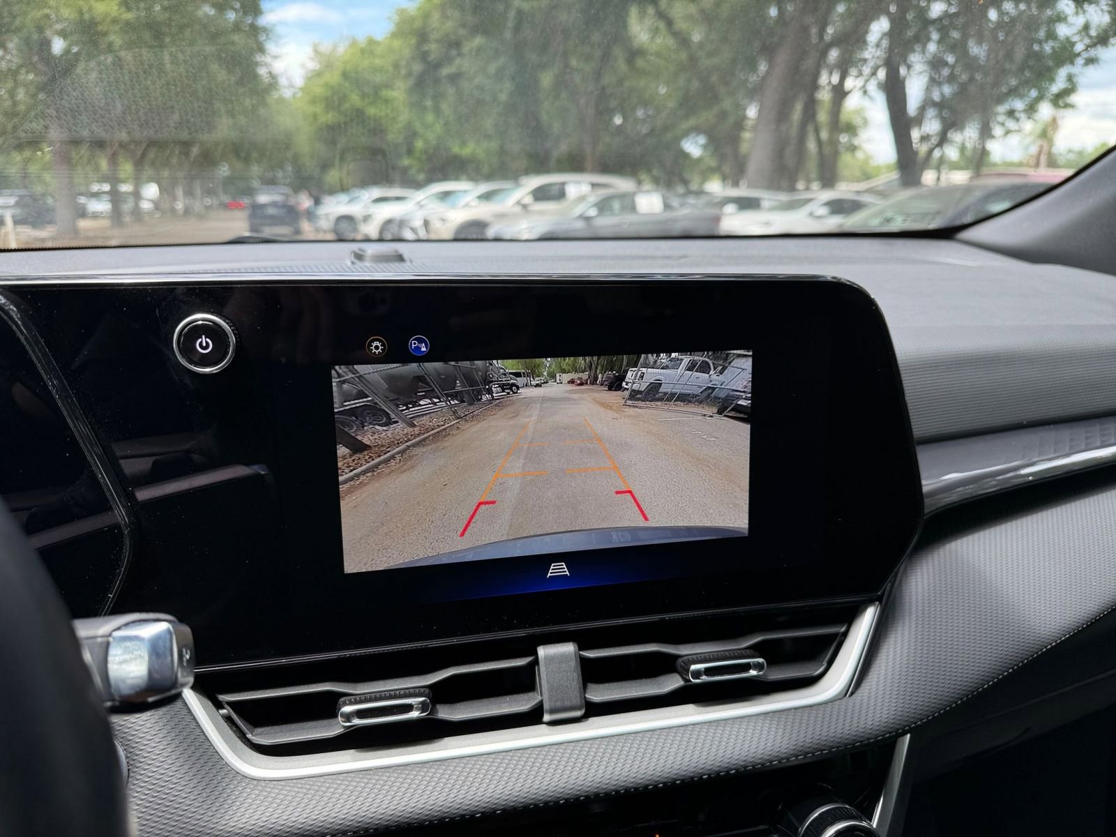 Thumbnail: 2025 Chevrolet Equinox - 22